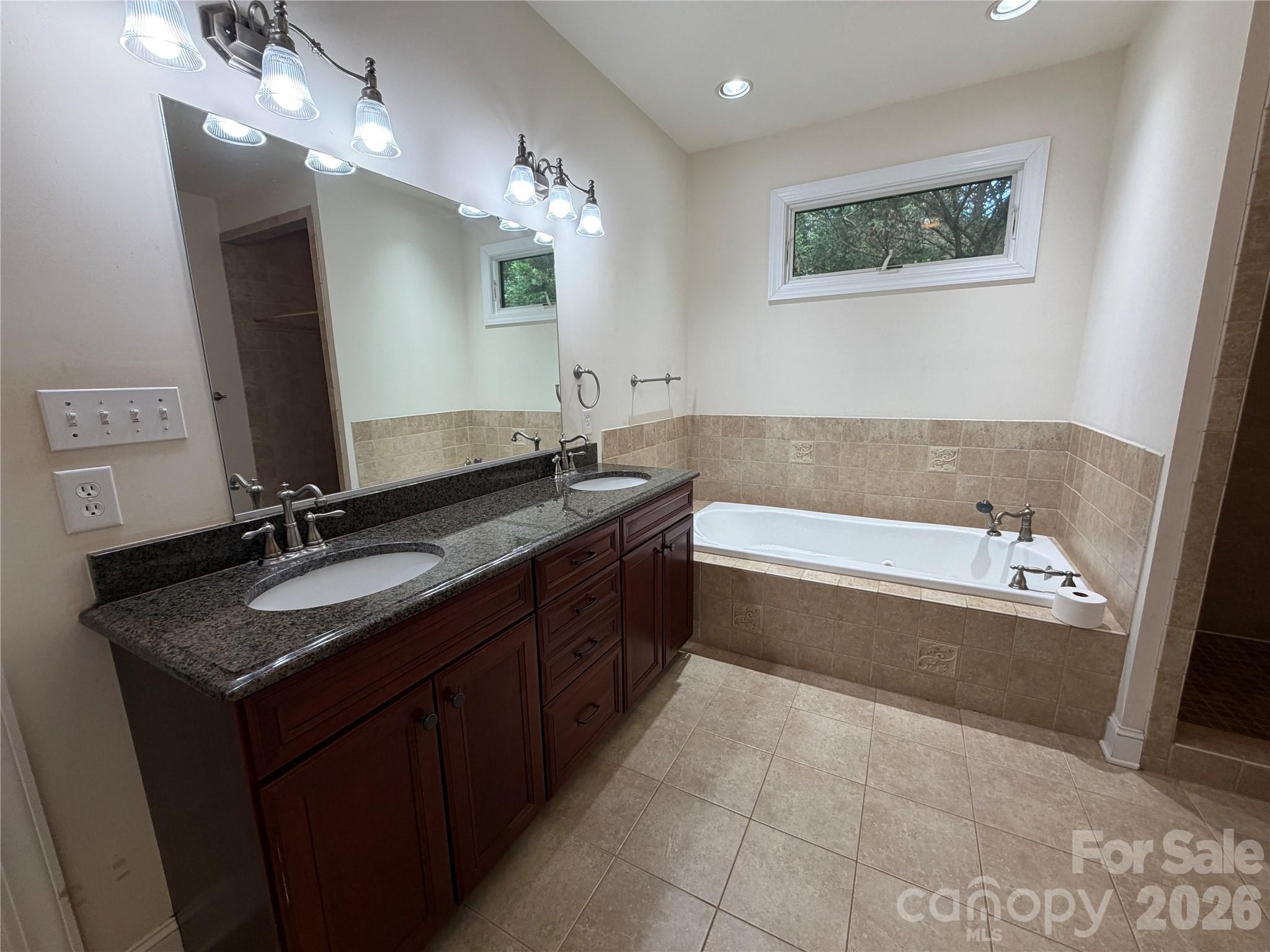 11 Jupiter Hills Drive Property Photo 39