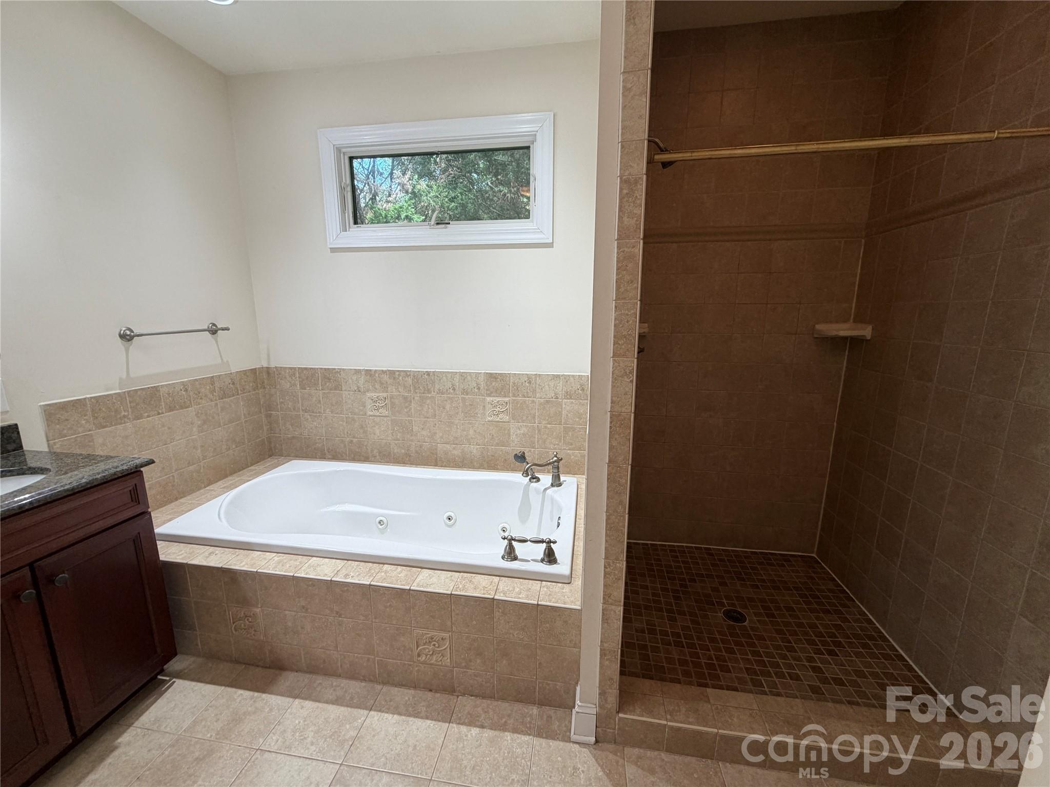 11 Jupiter Hills Drive Property Photo 40