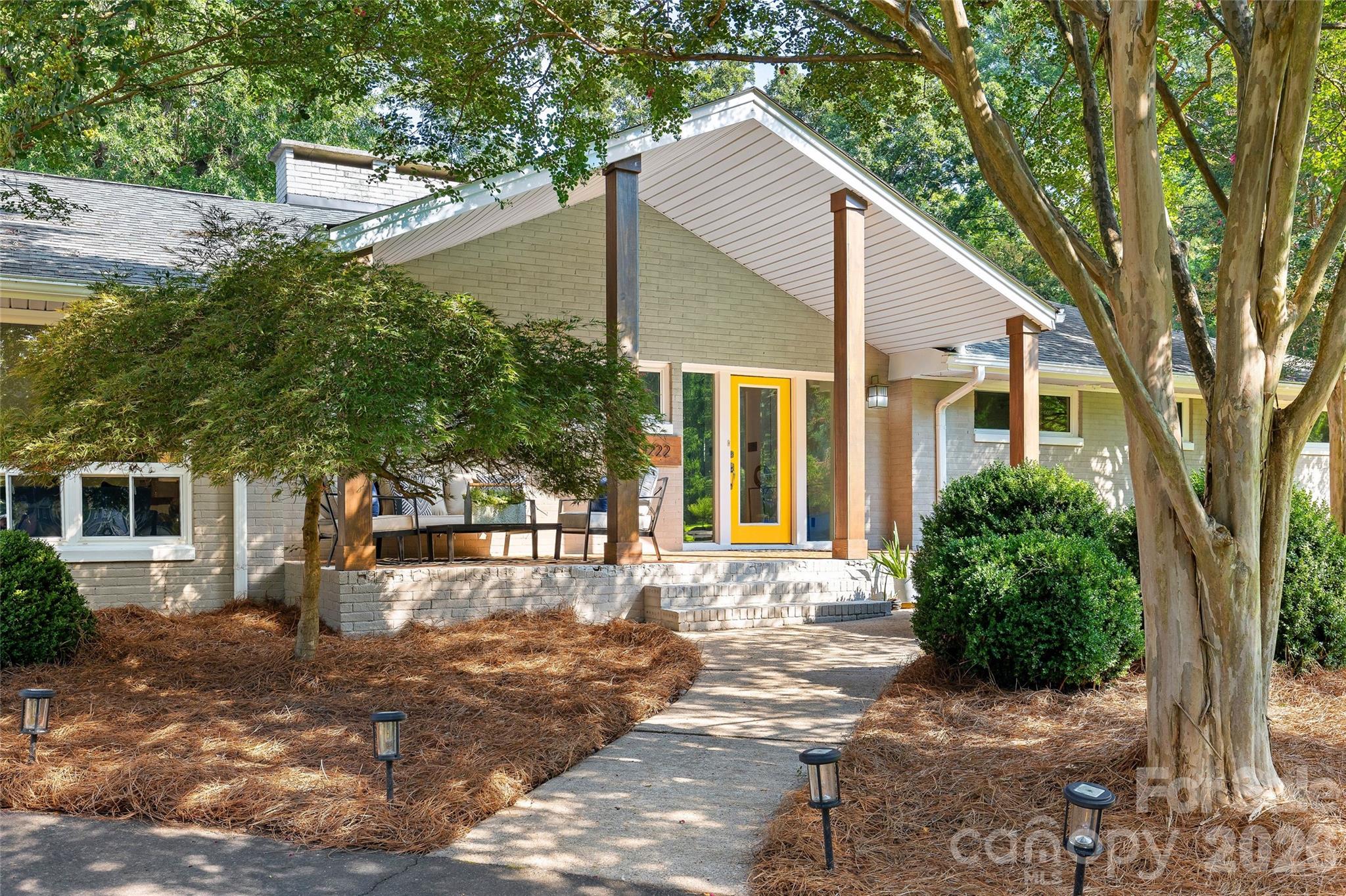 1222 Burtonwood Circle Property Photo 1