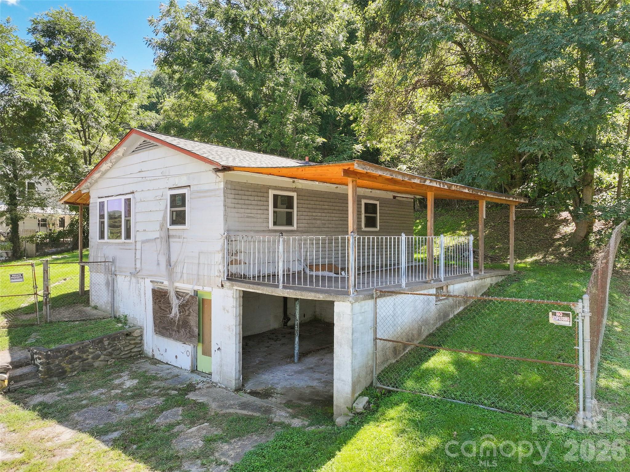24 Vine Street Property Photo 1