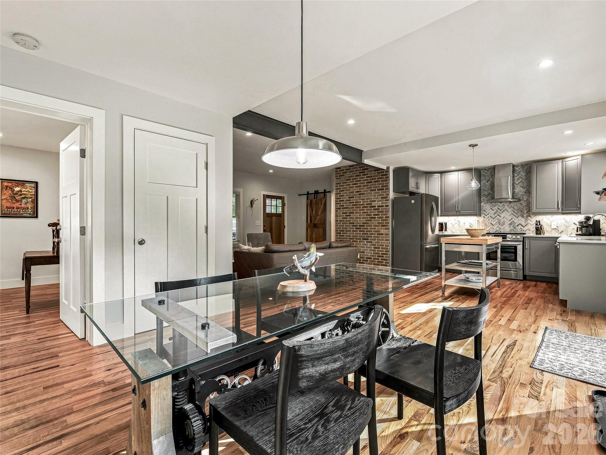 141 Courtland Avenue 2 Property Photo 16