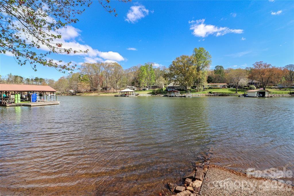 4279 Candlewood Drive Property Photo 6