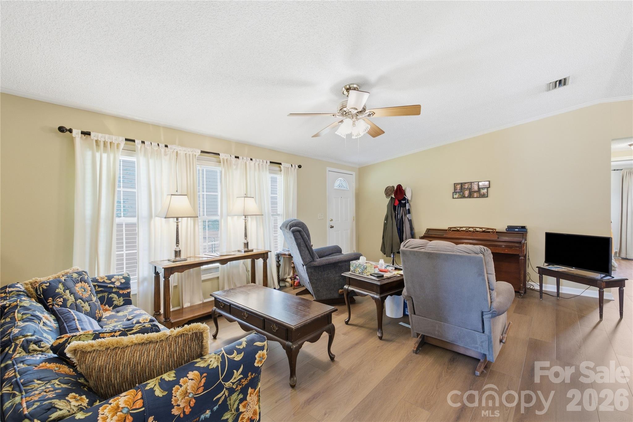 2185 E Ridge Road Property Photo 17