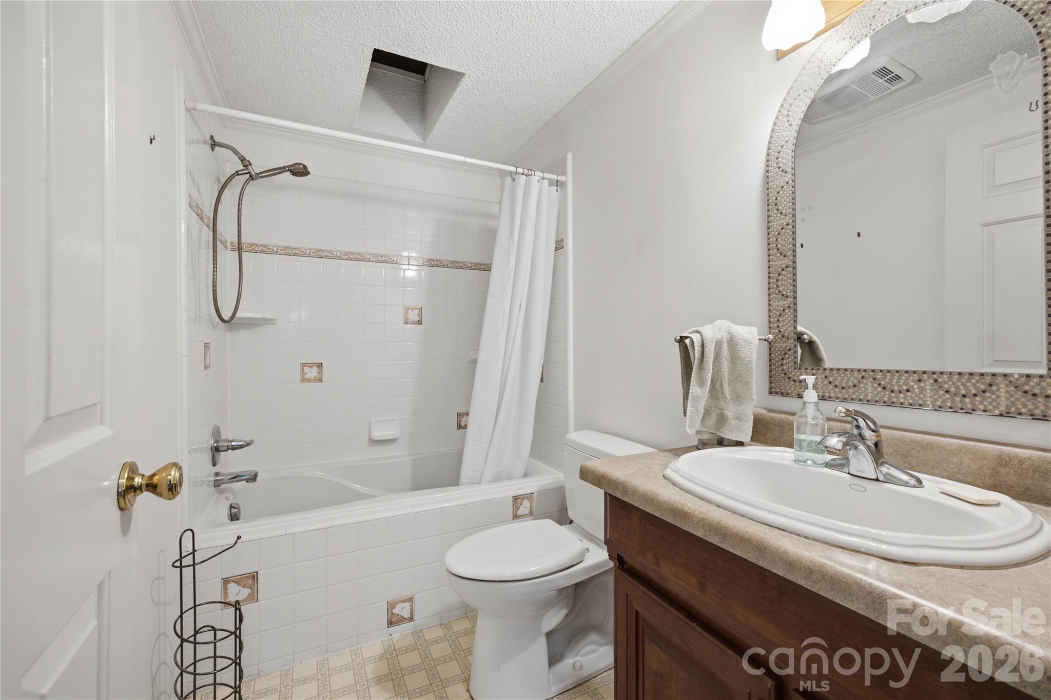 2185 E Ridge Road Property Photo 18