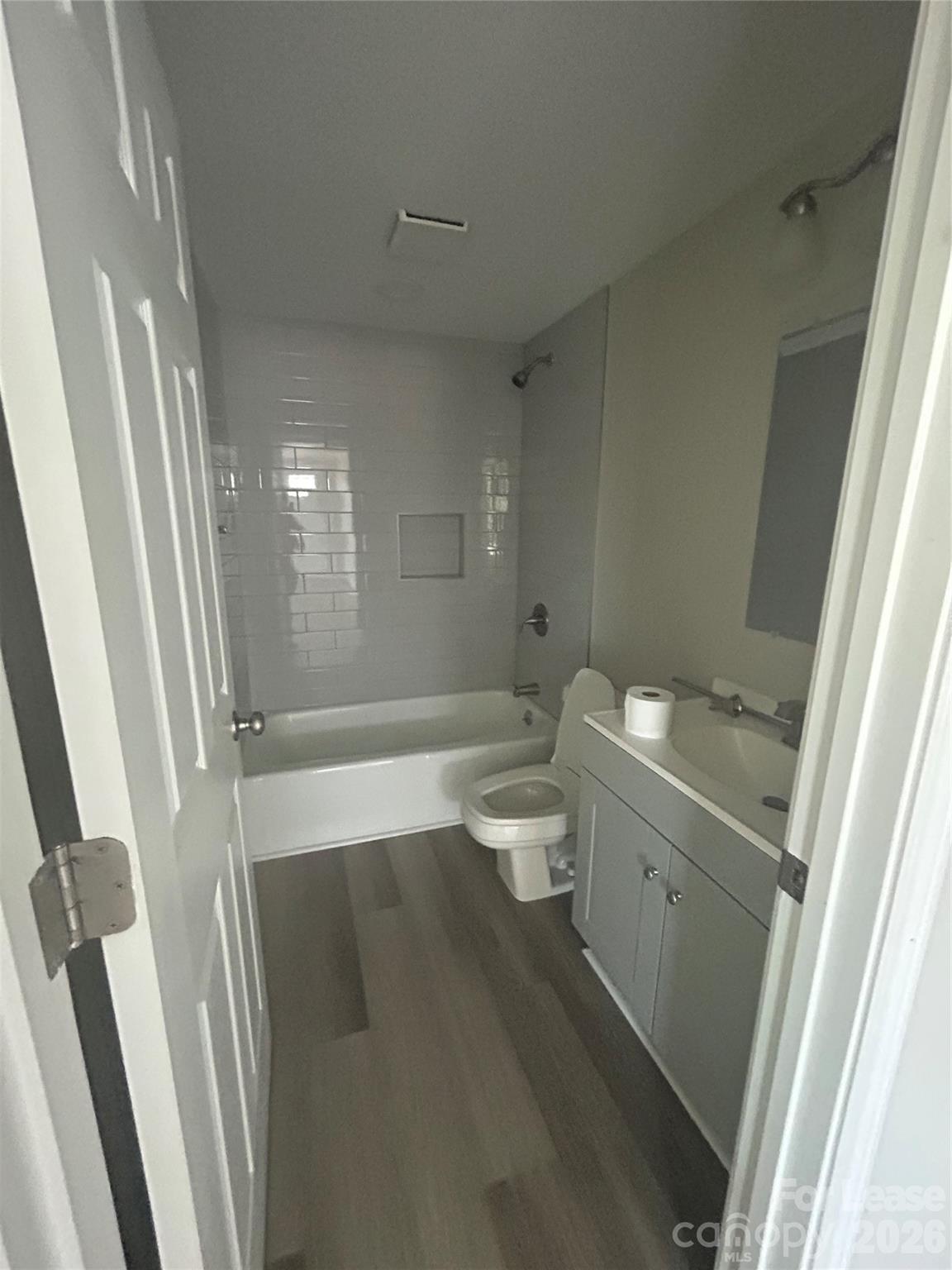 634 Mckee Street Property Photo 4