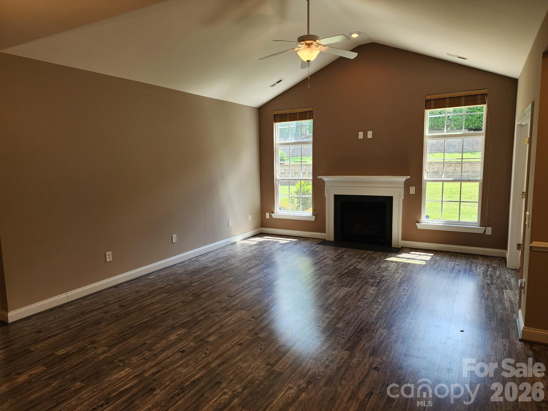 3225 Abbey Walk Lane Property Photo 4