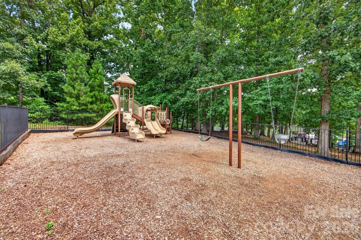 4420 Bright Road Property Photo 44