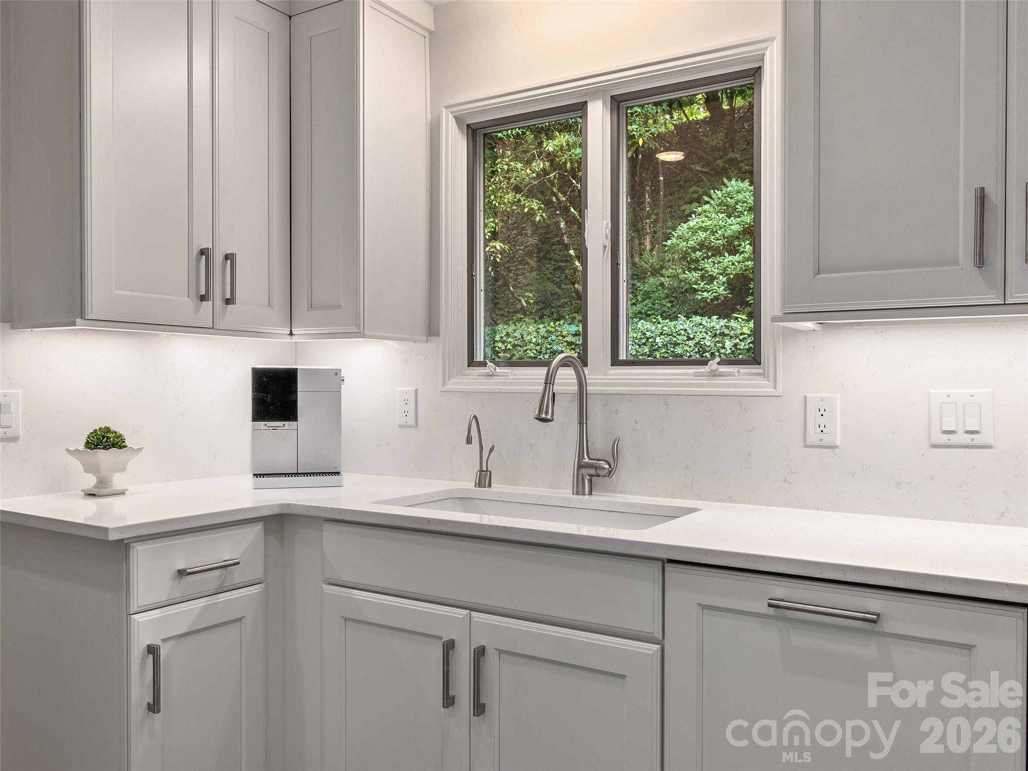 474 Scenic Circle Property Photo 11
