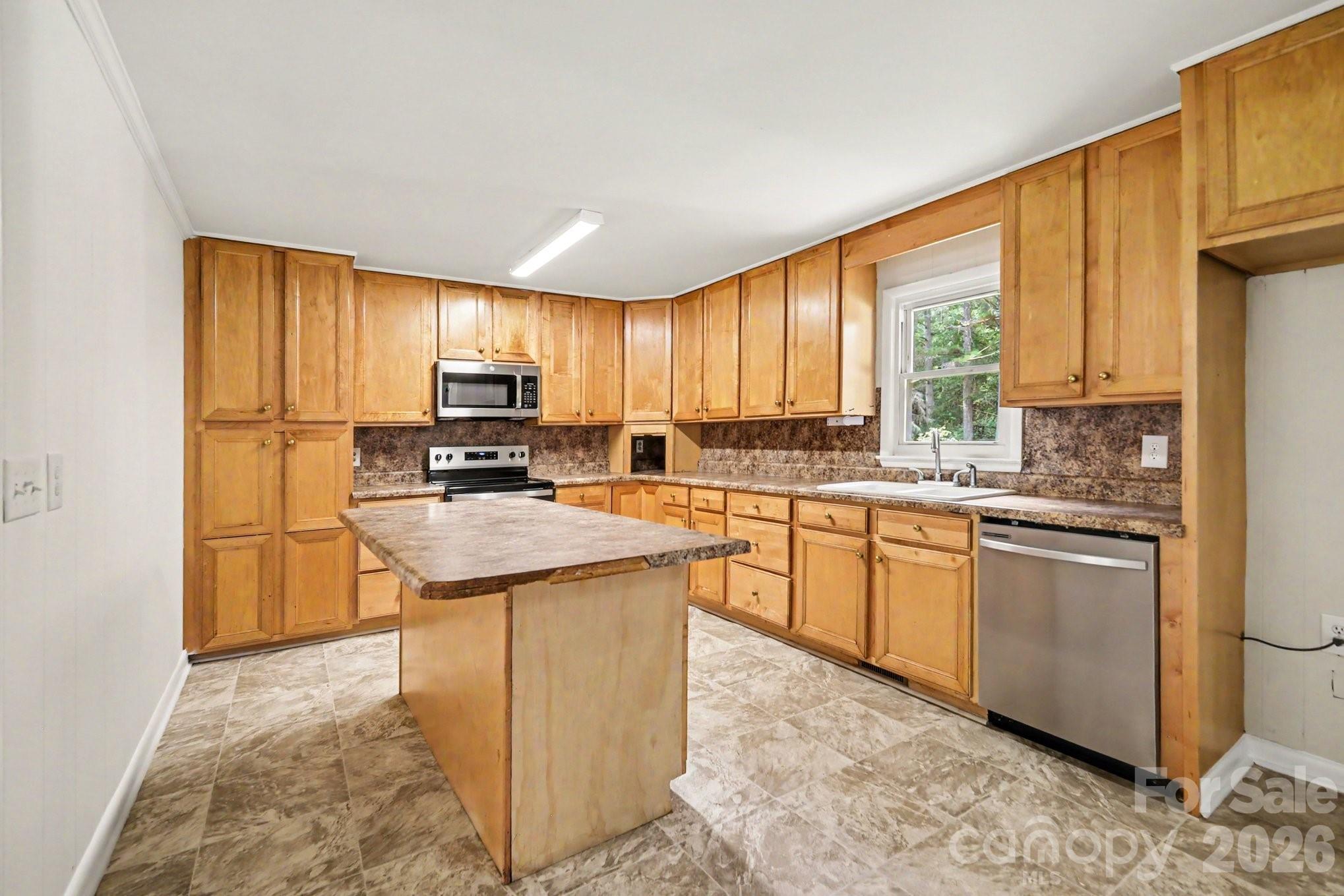 6338 Fairlane Street Property Photo 2