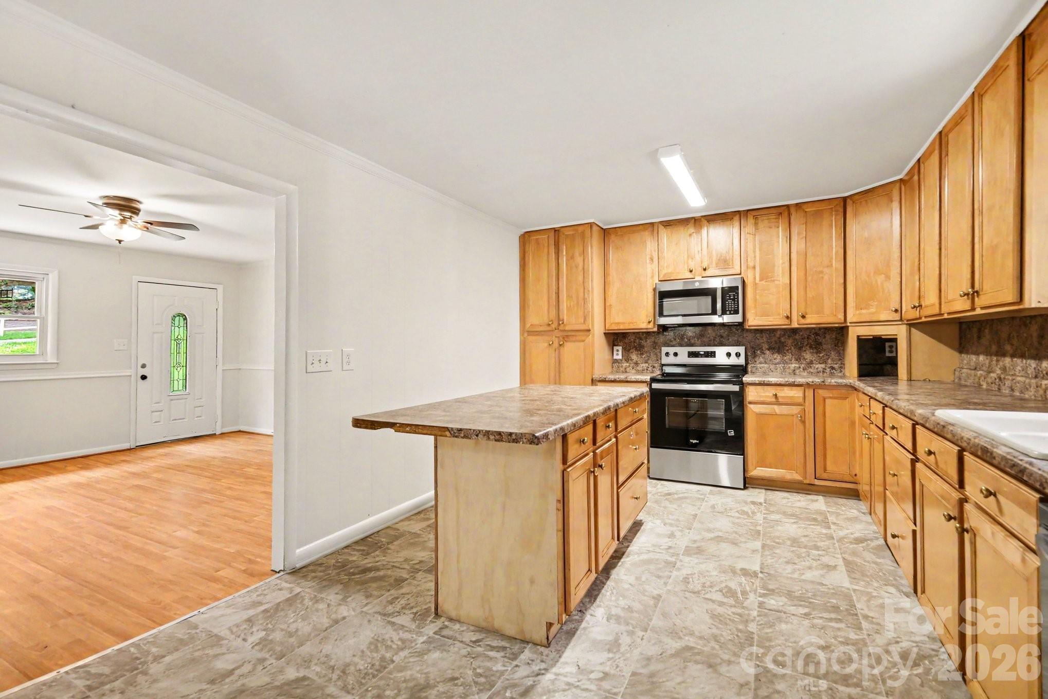 6338 Fairlane Street Property Photo 6