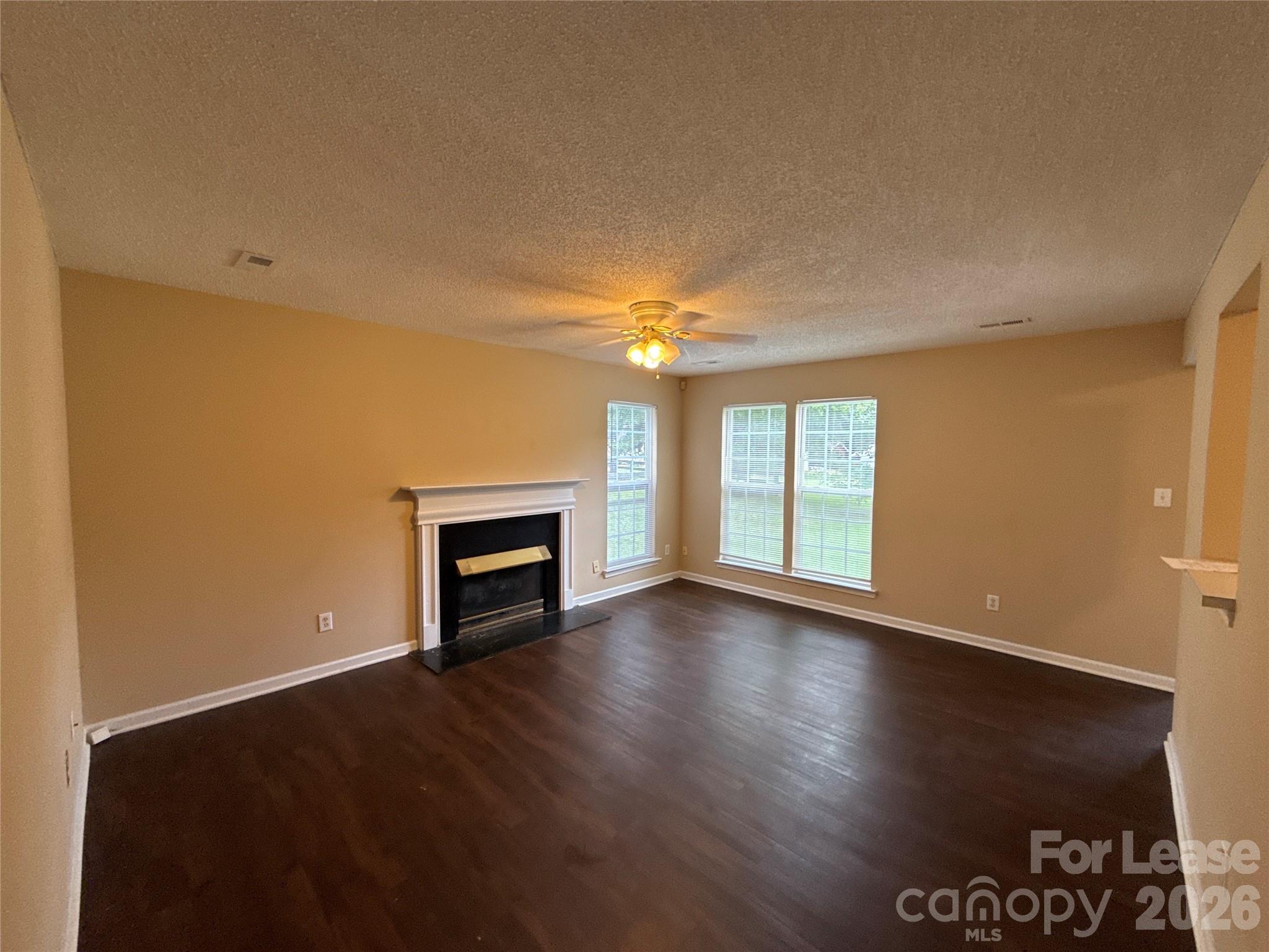 7037 Breeders Cup Circle Property Photo 2