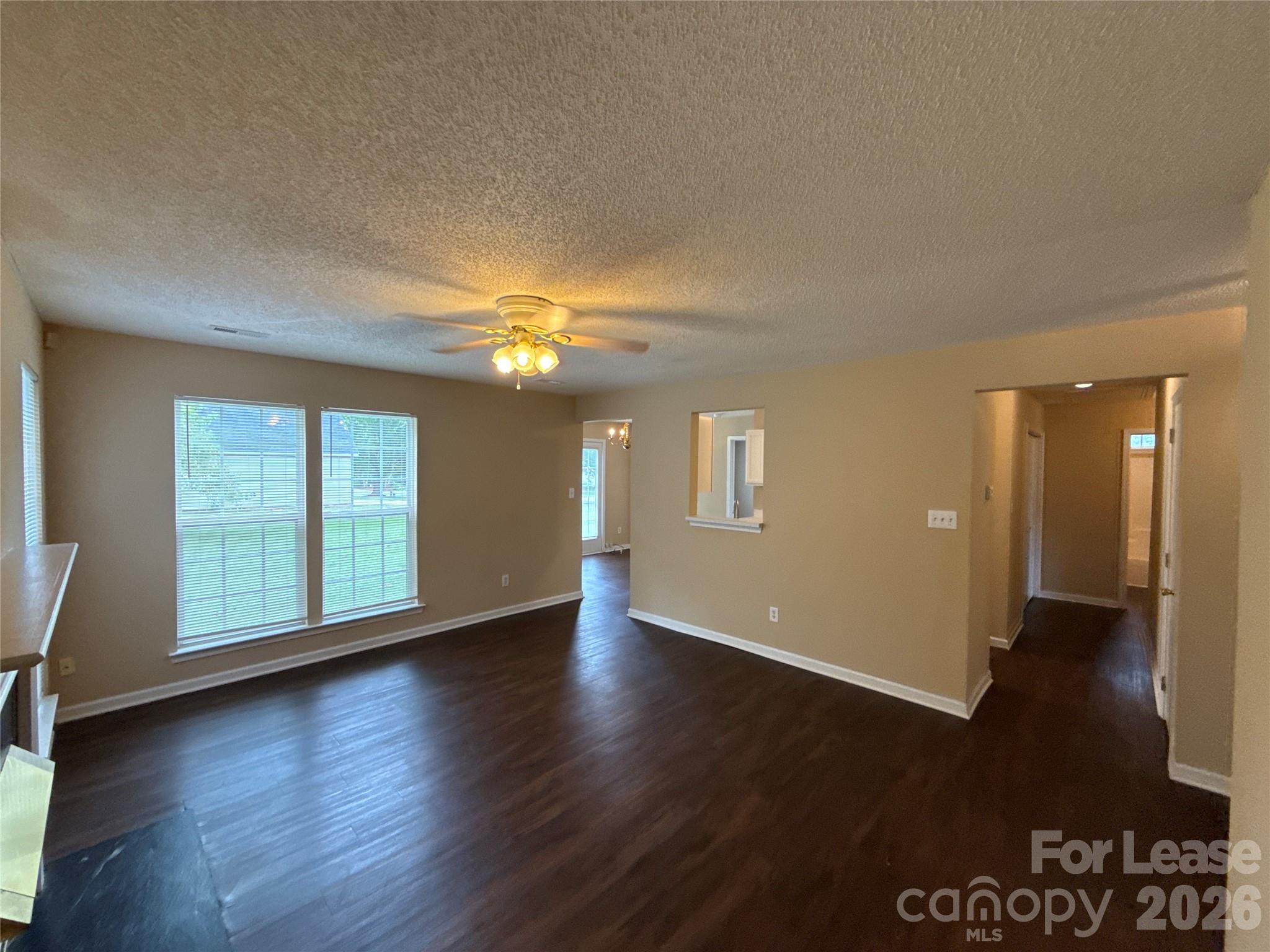 7037 Breeders Cup Circle Property Photo 3