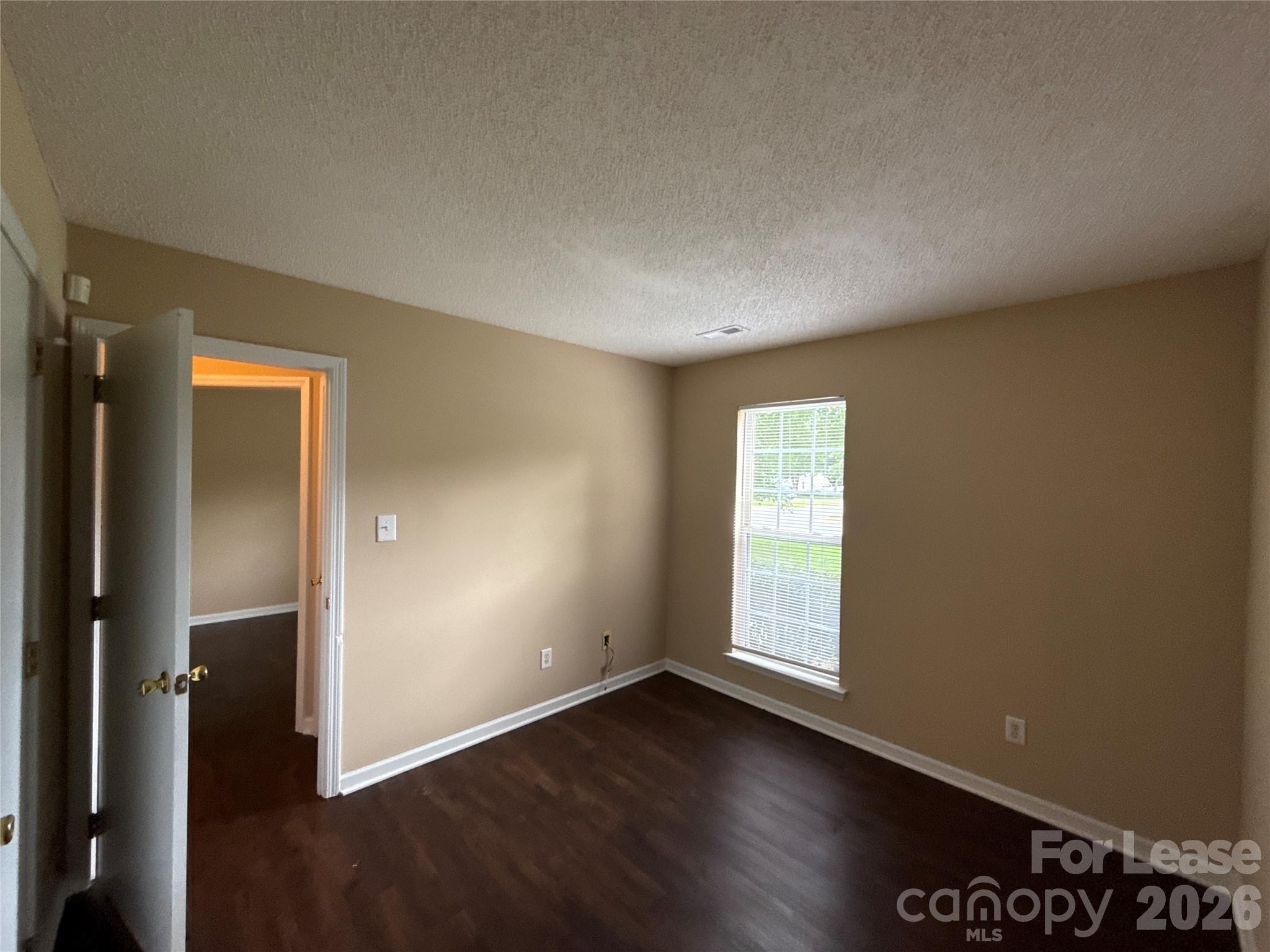 7037 Breeders Cup Circle Property Photo 14