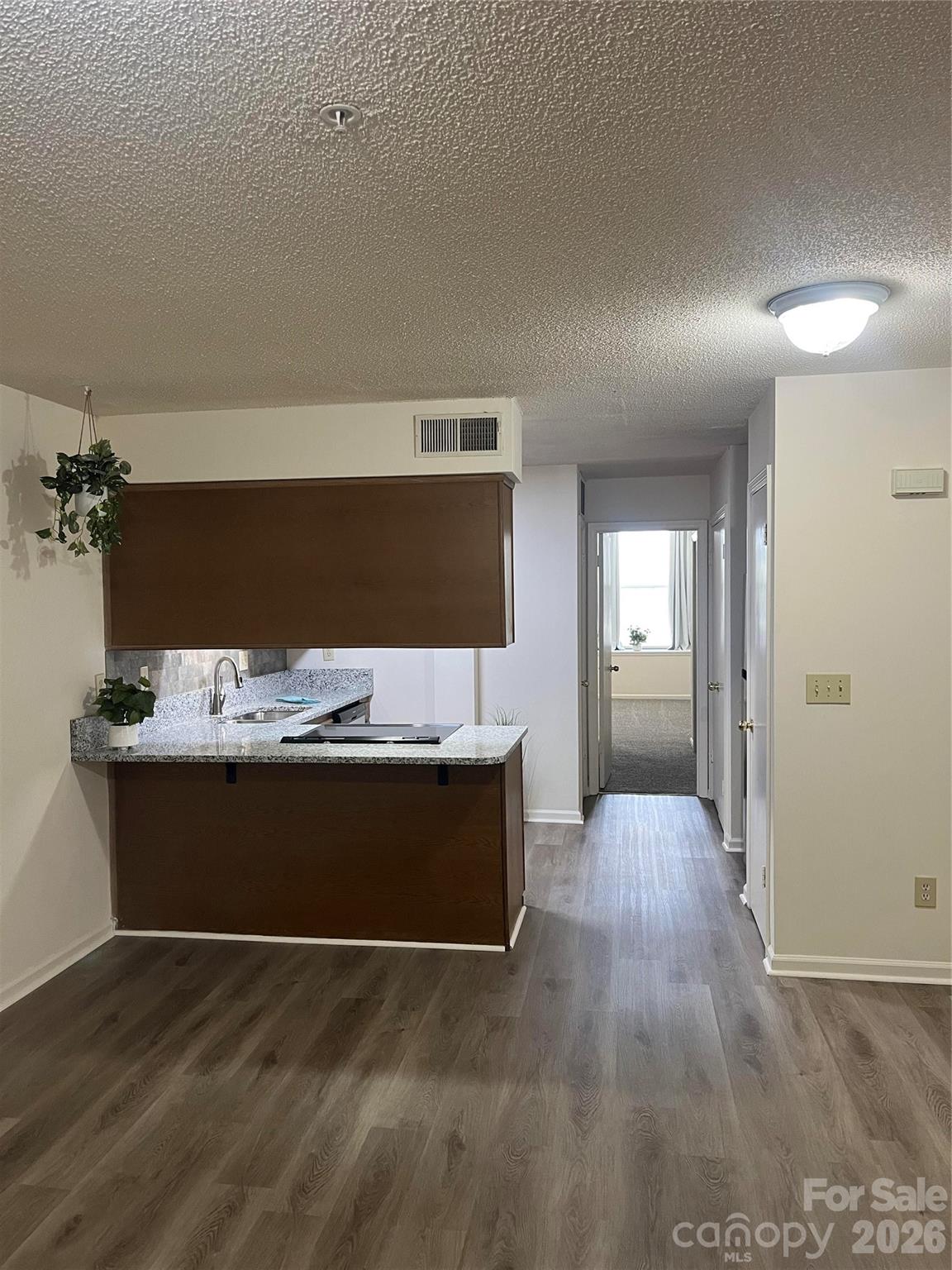 1 Buffalo Avenue 85 Property Photo 8