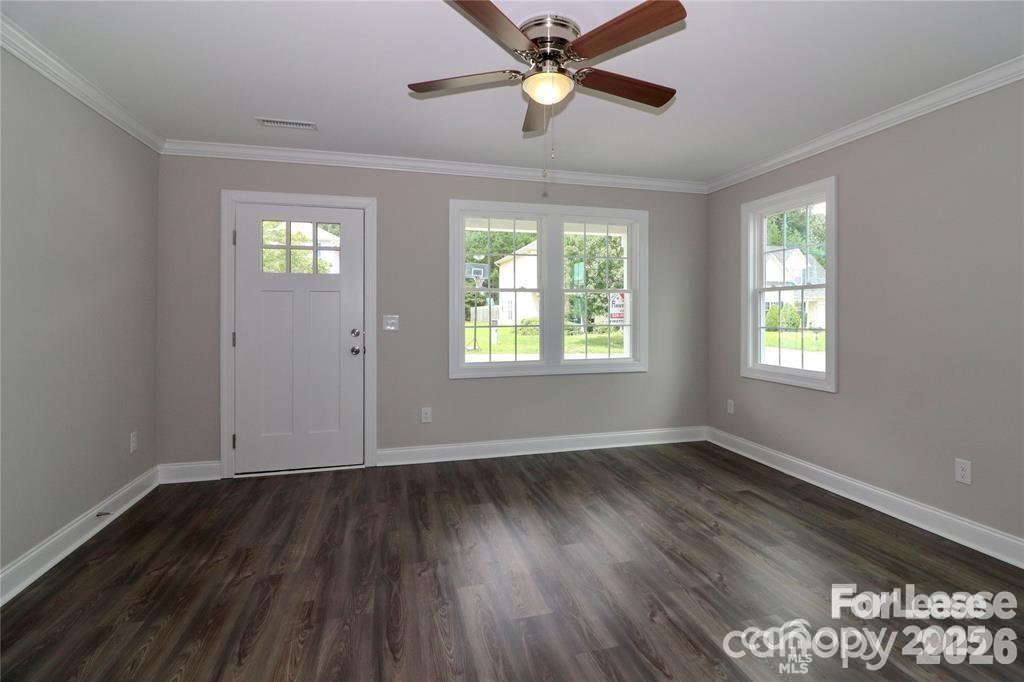 3967 Newhall Drive Property Photo 5