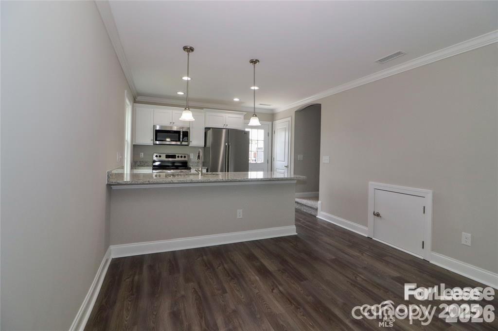 3967 Newhall Drive Property Photo 10