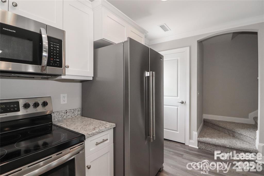 3967 Newhall Drive Property Photo 14