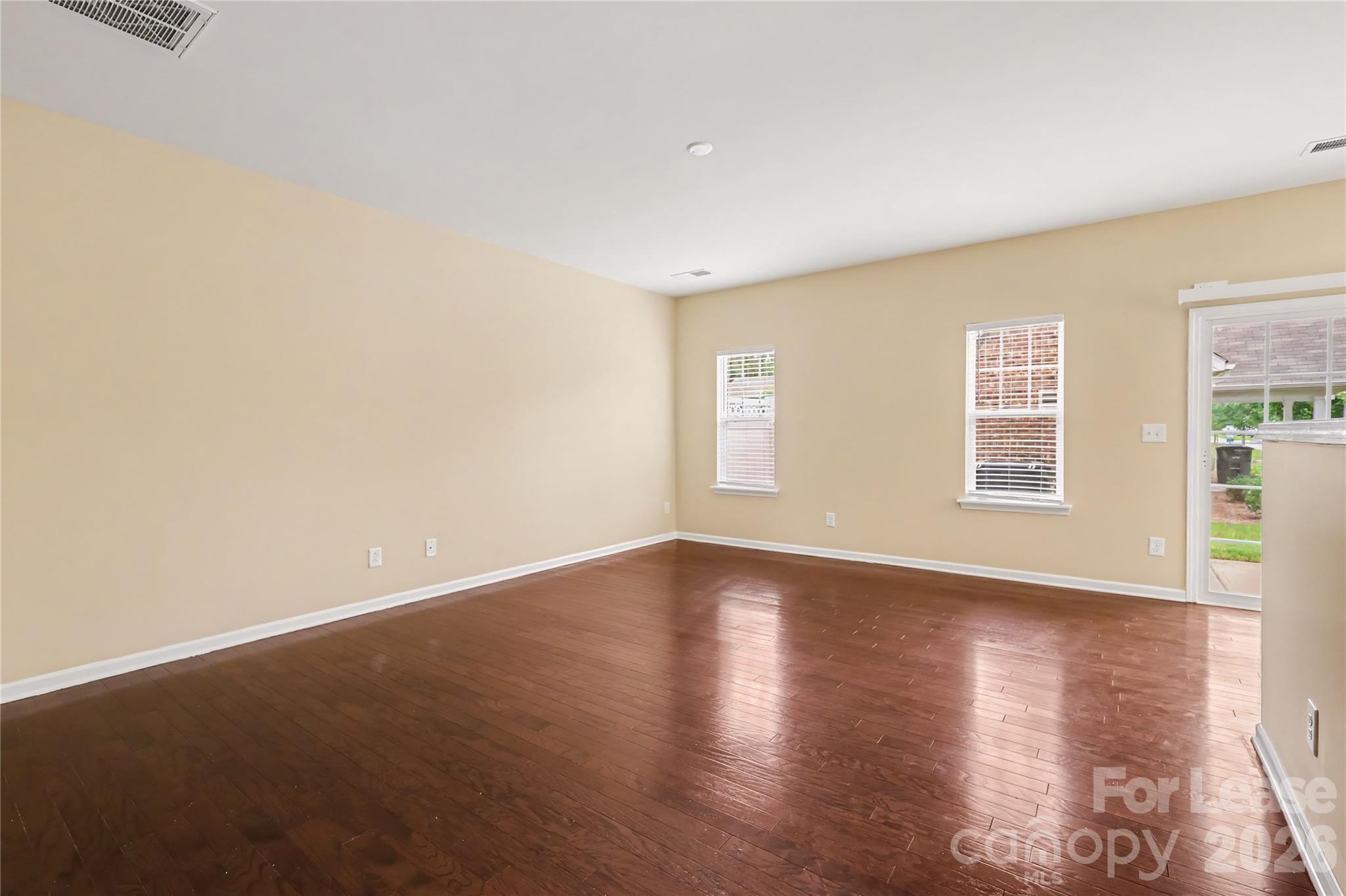 4418574 Property Photo 7