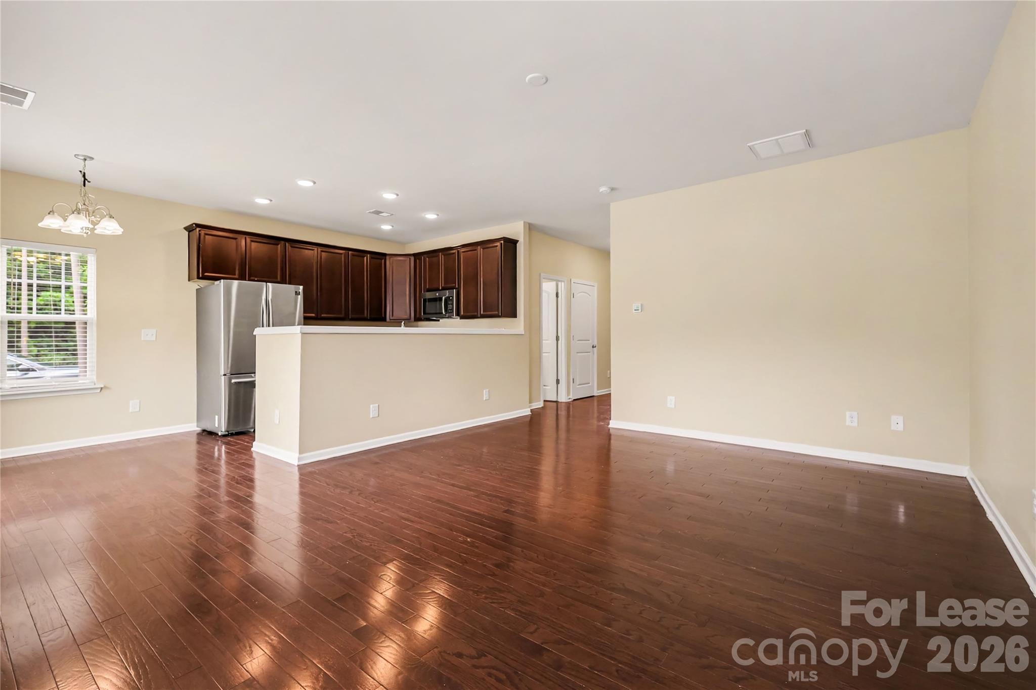 4418574 Property Photo 8