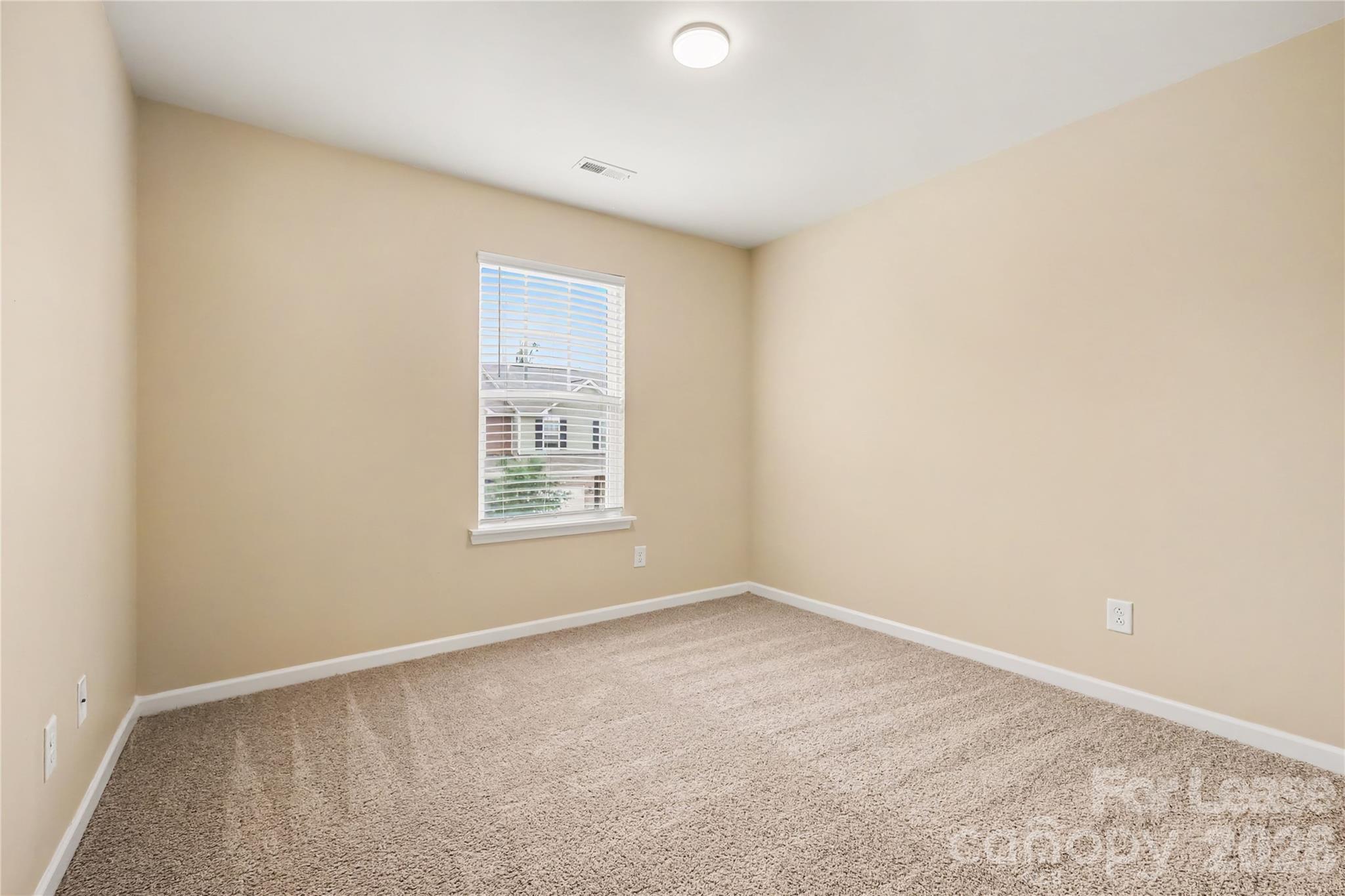 4418574 Property Photo 18