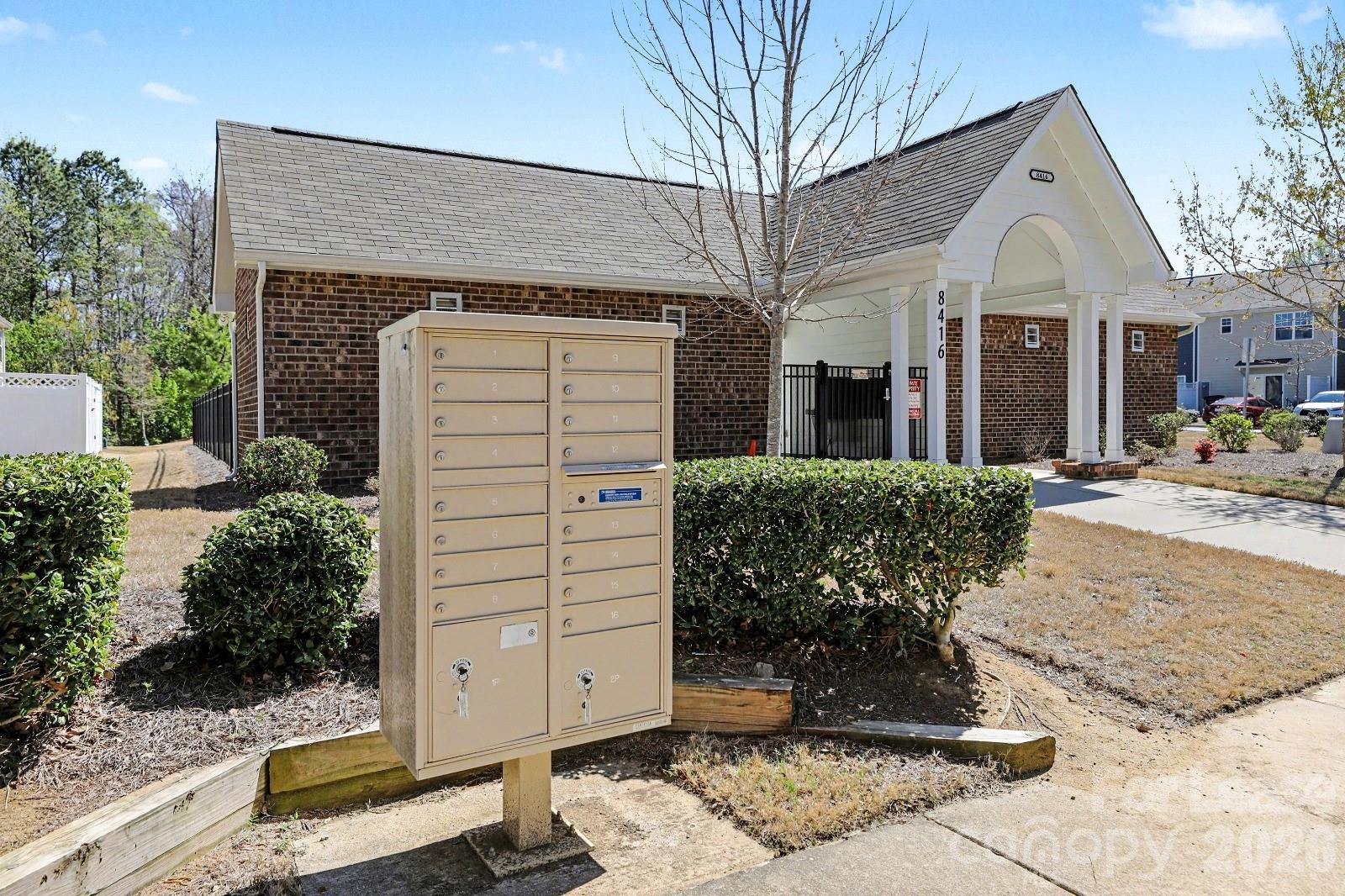 4418574 Property Photo 25