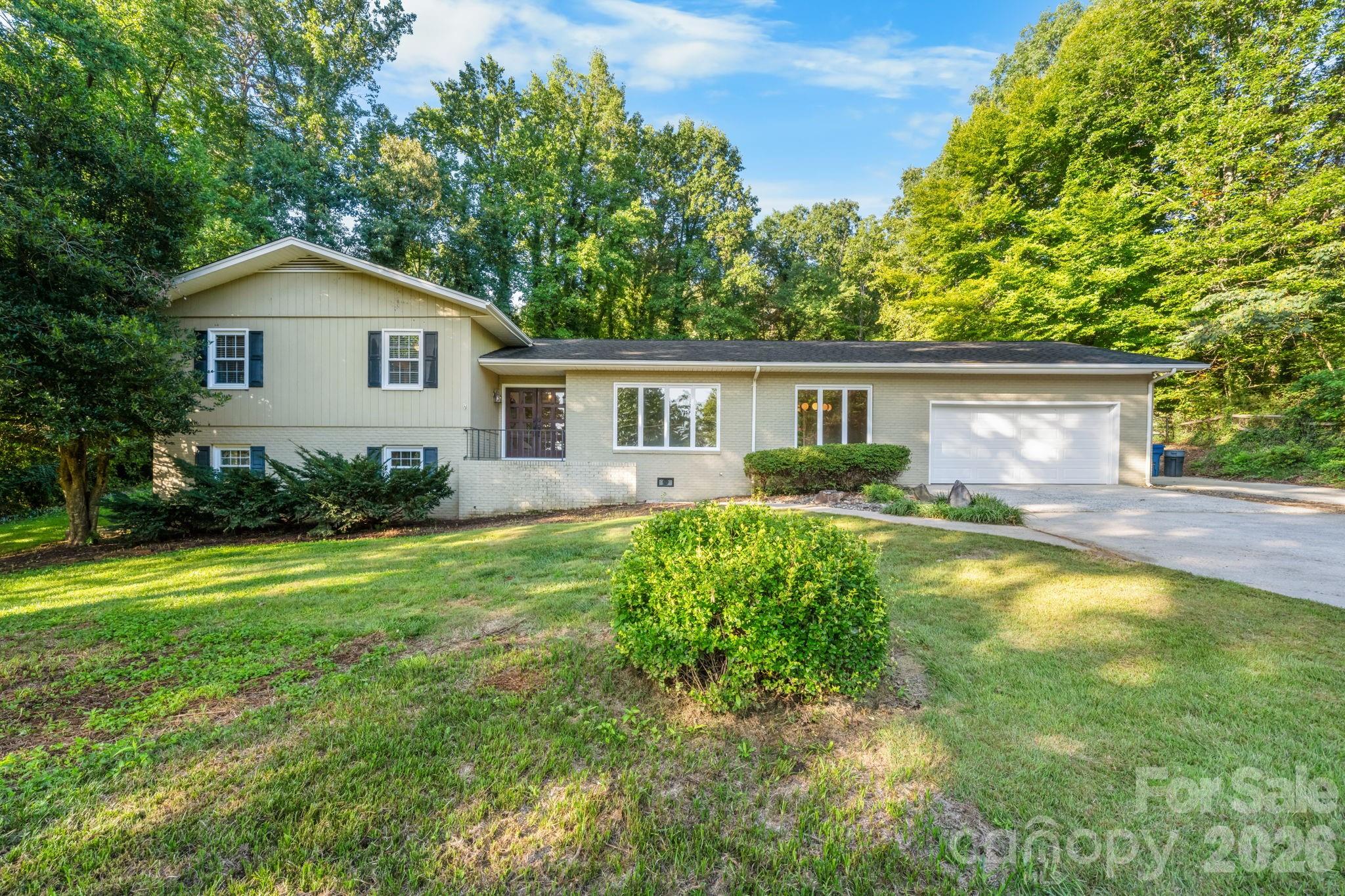 2015 12th Street Drive Property Photo 1