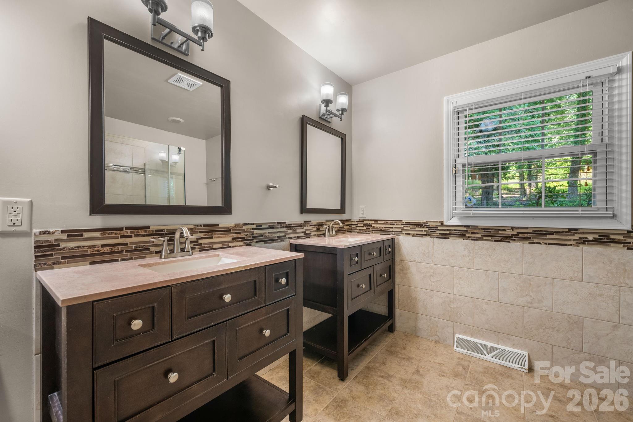 2015 12th Street Drive Property Photo 29