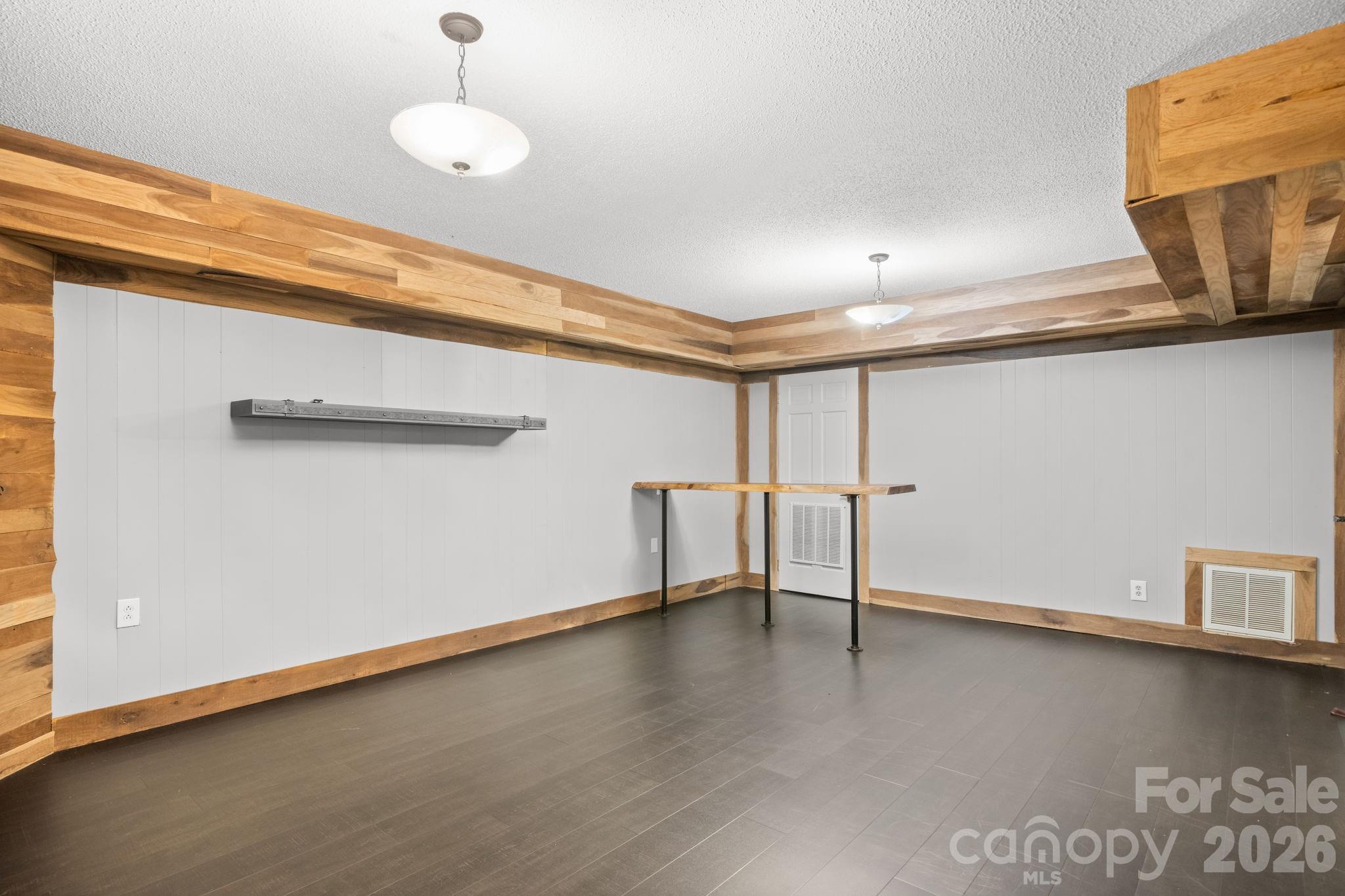 2015 12th Street Drive Property Photo 35