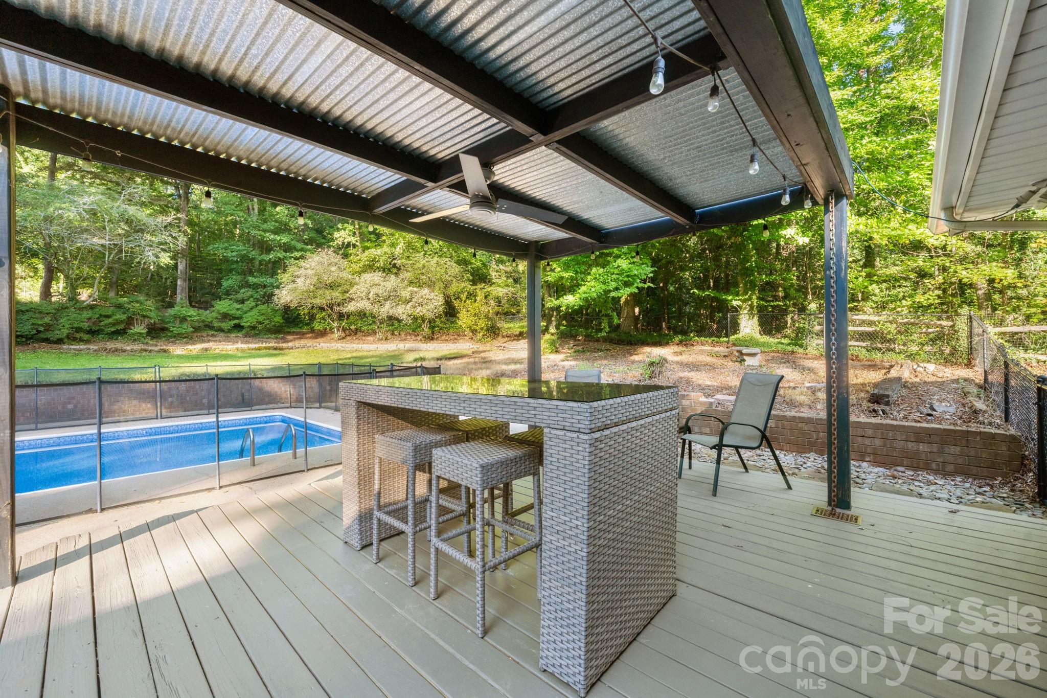 2015 12th Street Drive Property Photo 40