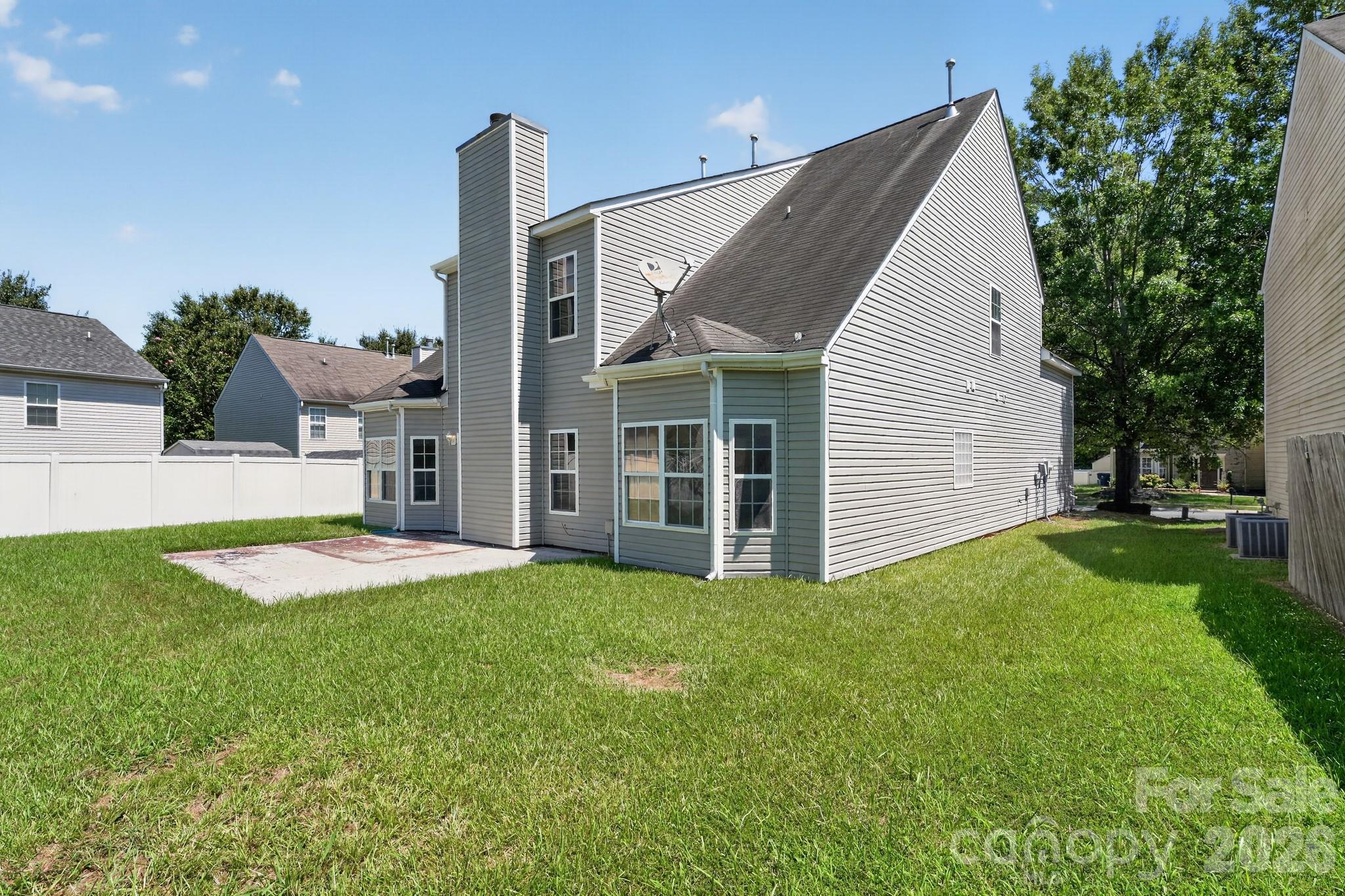 3006 Royal Troon Drive Property Photo 4