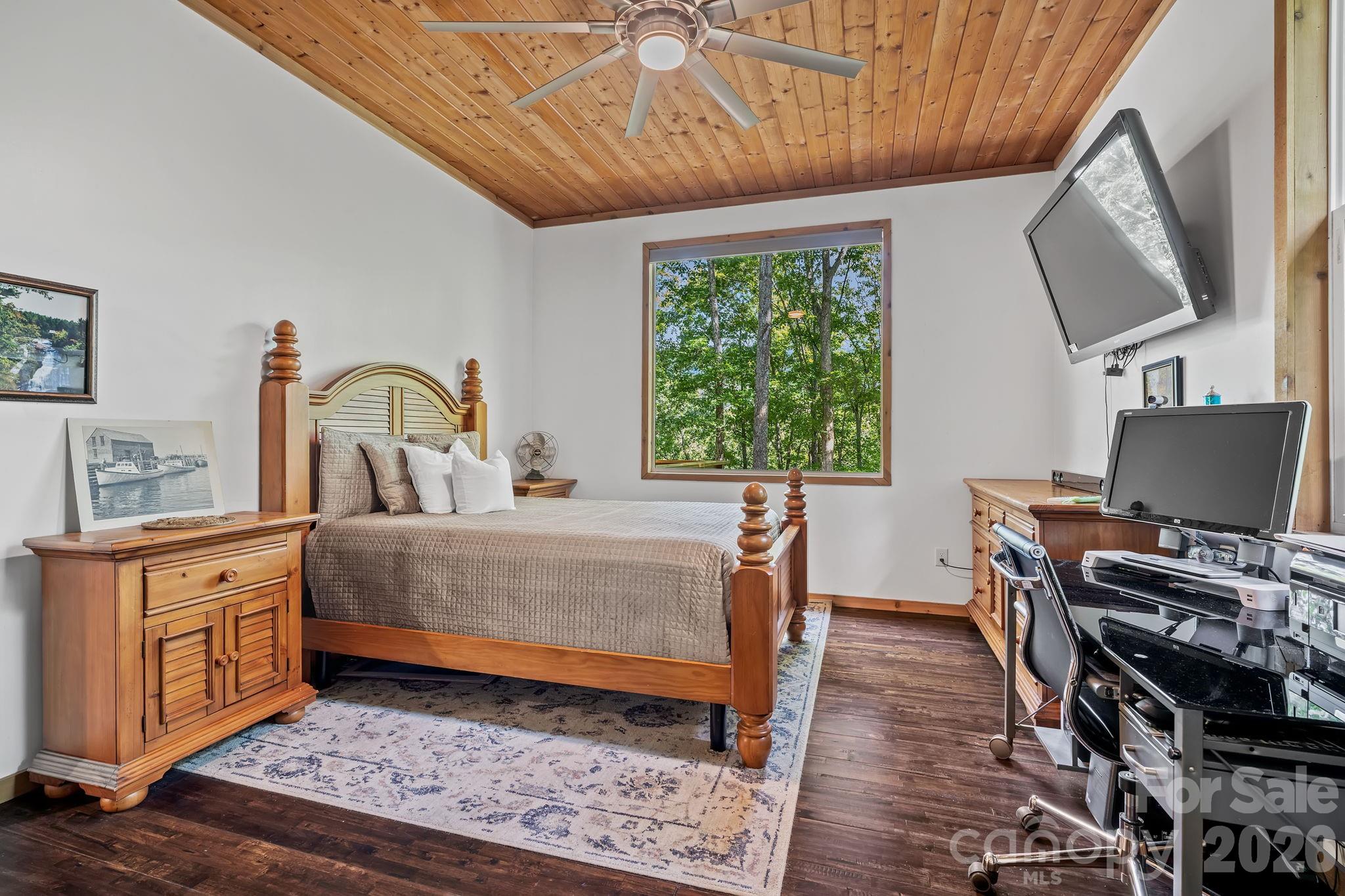 506 Silent Forest Drive Property Photo 14