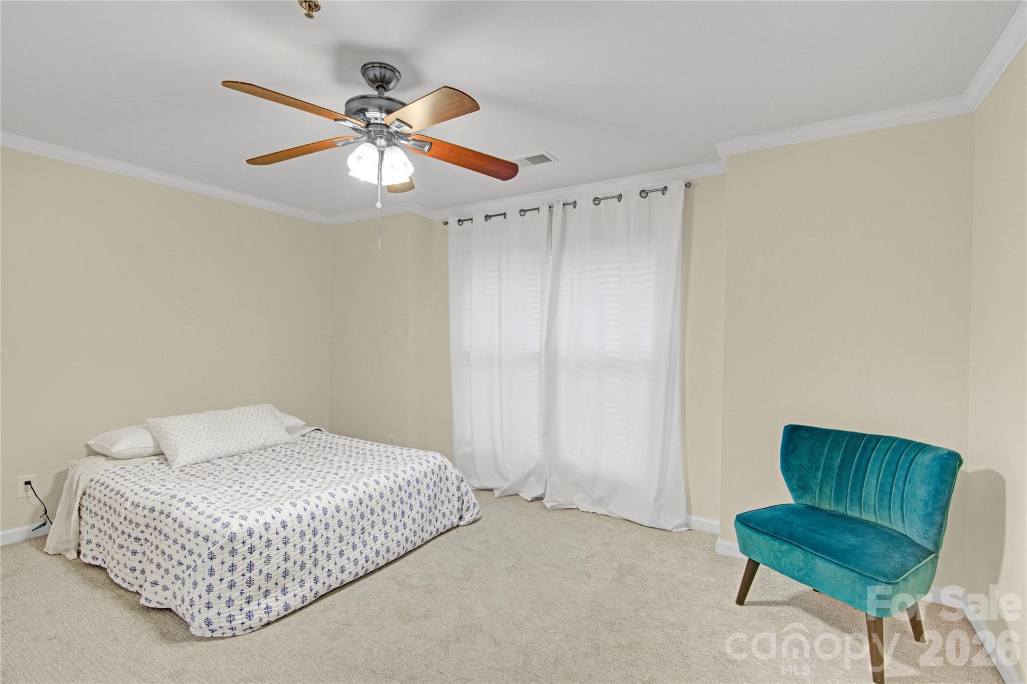 525 N Graham Street 3f Property Photo 8
