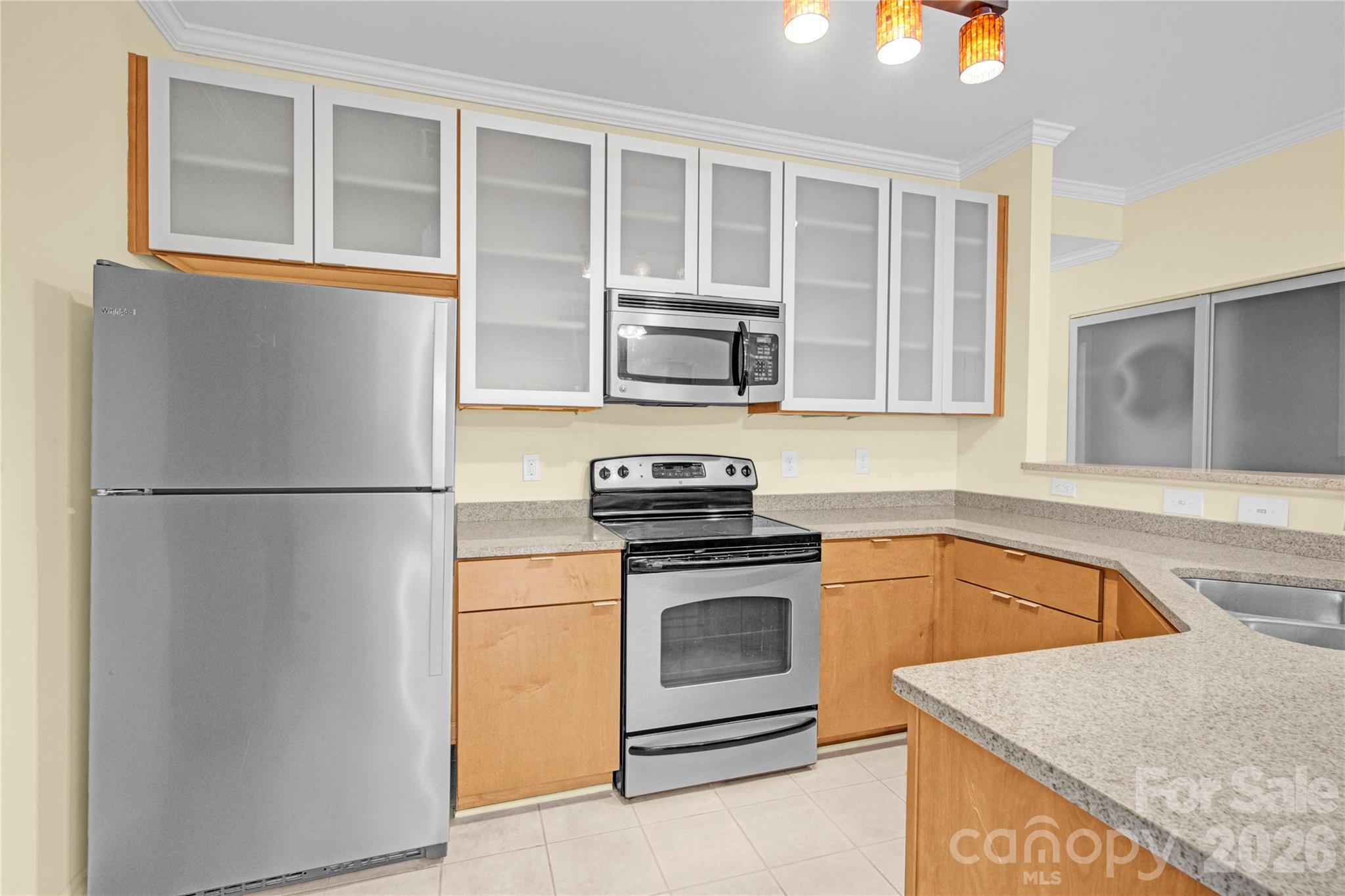 525 N Graham Street 3f Property Photo 16