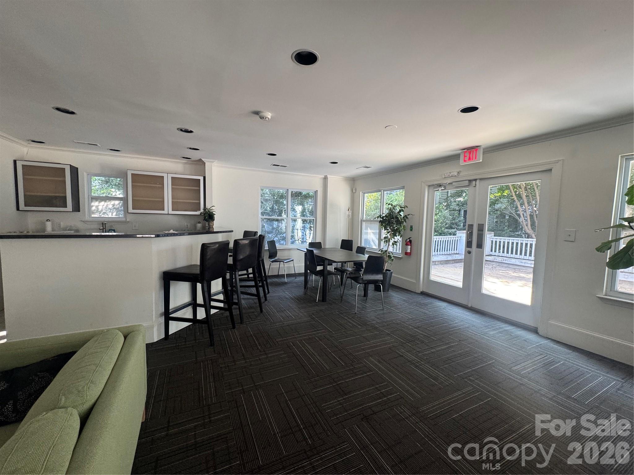 525 N Graham Street 3f Property Photo 28