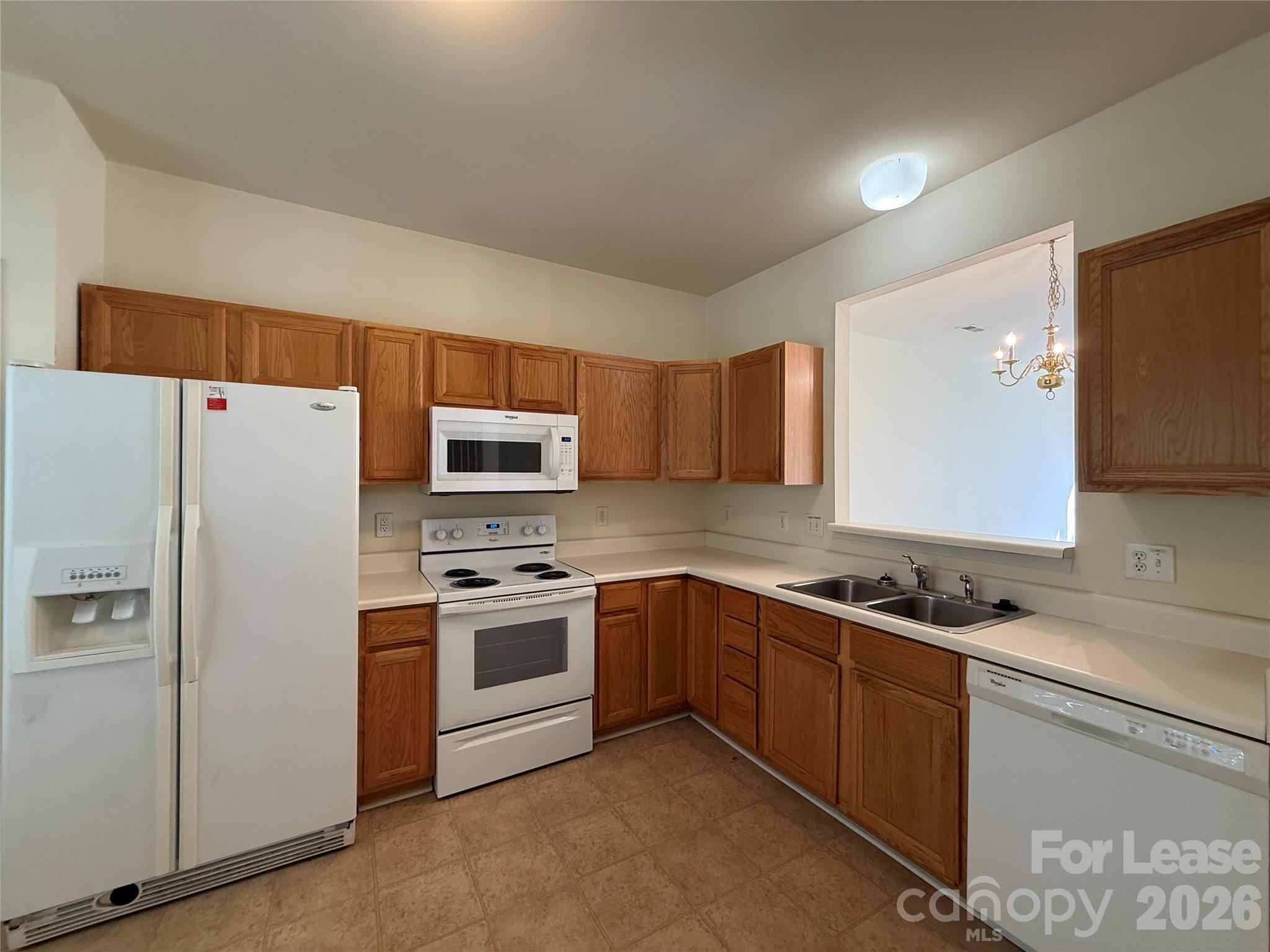 9766 Blossom Hill Drive Property Photo 14