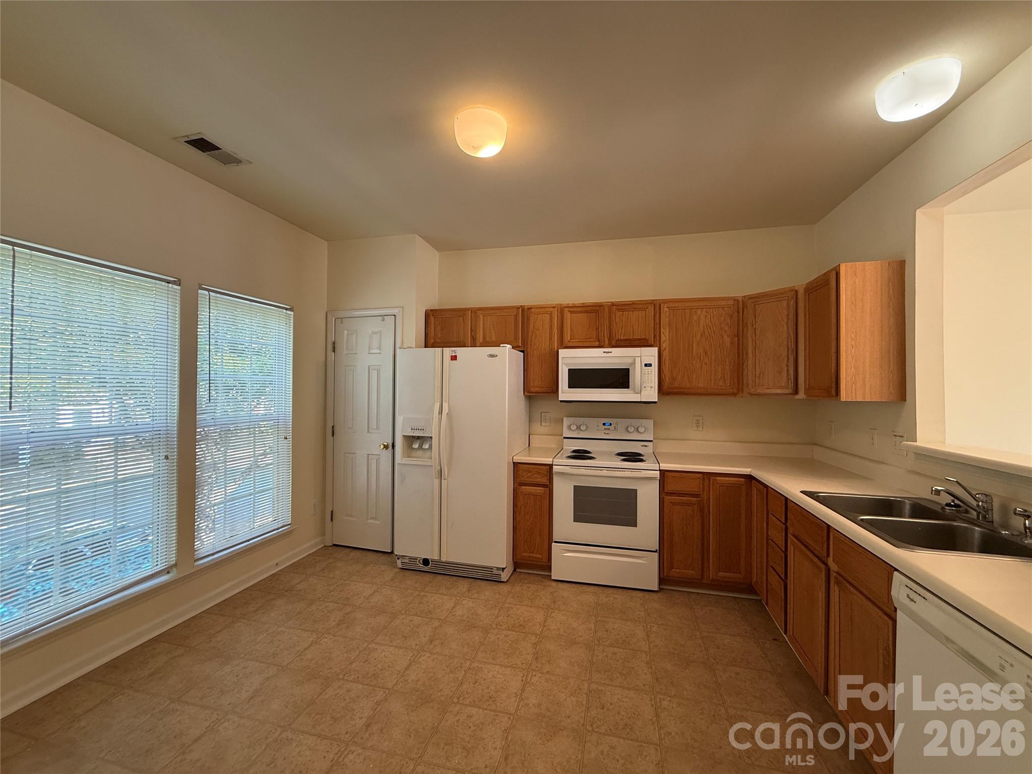 9766 Blossom Hill Drive Property Photo 15