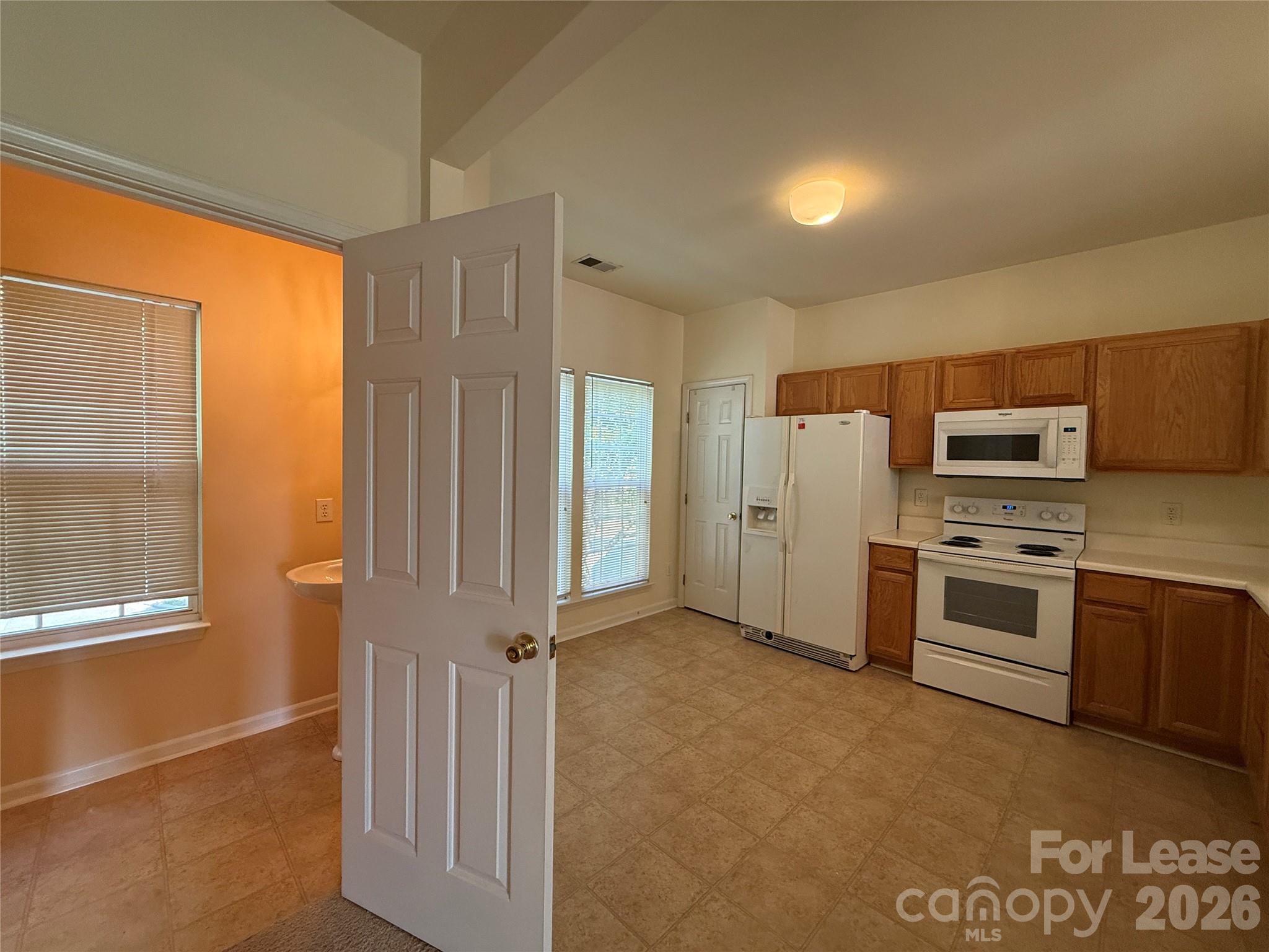 9766 Blossom Hill Drive Property Photo 16