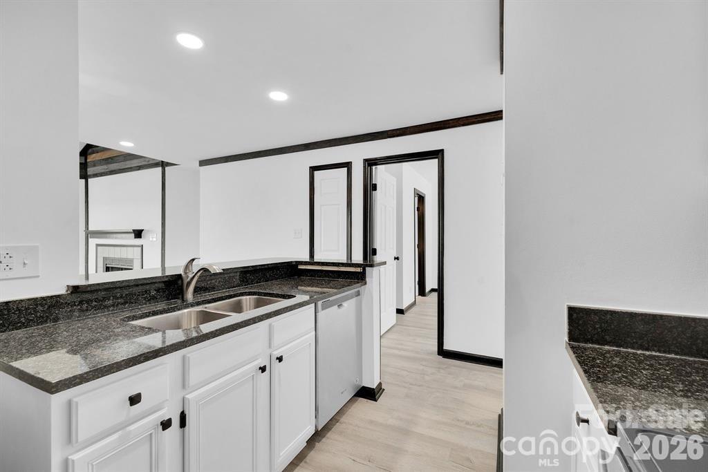 18755 Vineyard Point Lane Property Photo 15