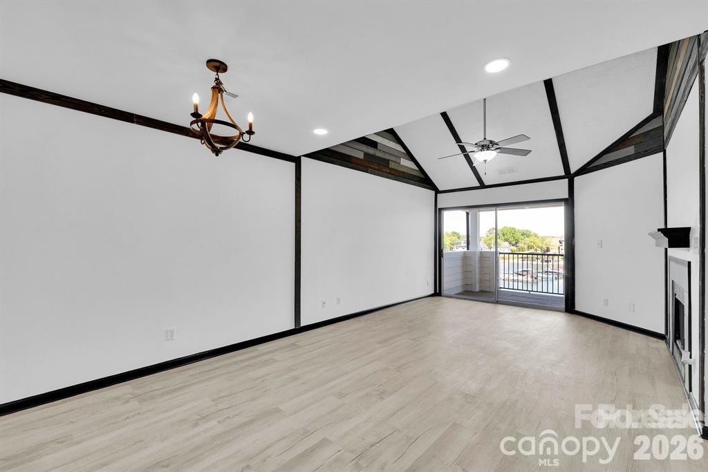 18755 Vineyard Point Lane Property Photo 25