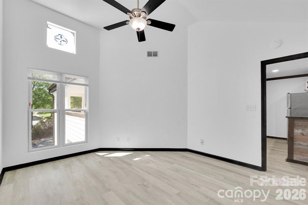 18755 Vineyard Point Lane Property Photo 30