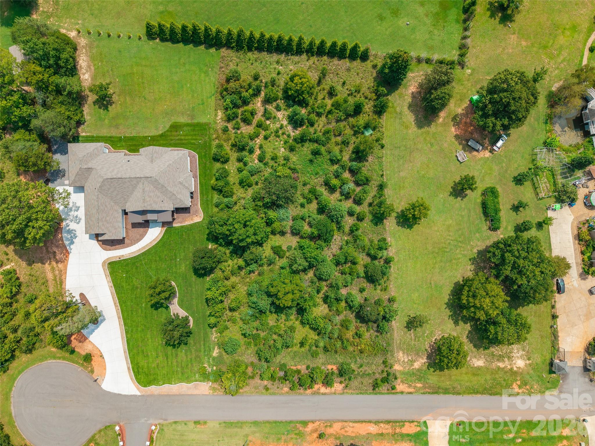 618 Carollbrook Drive Property Photo 4