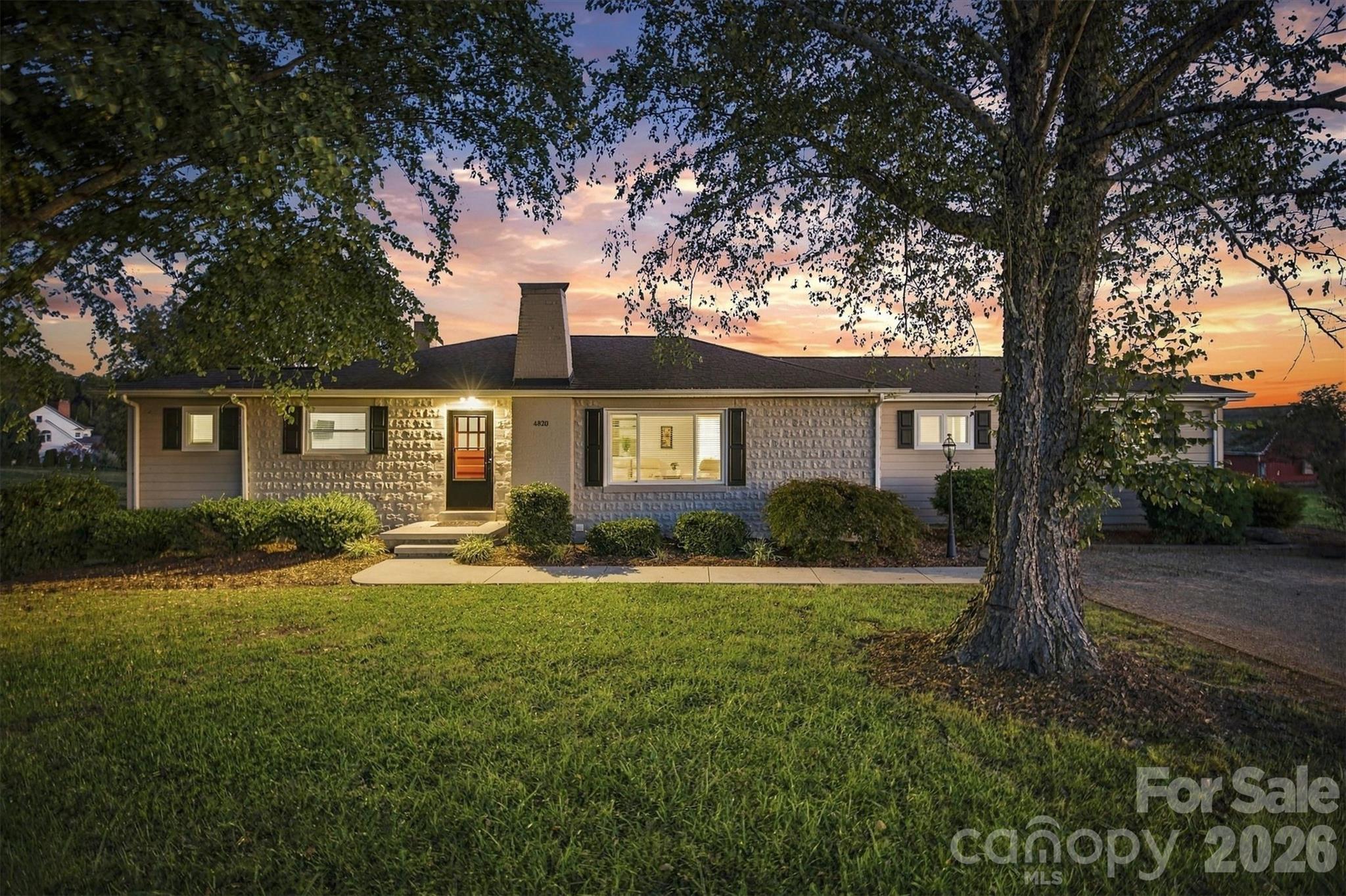 4820 16th Street Drive Property Photo 1