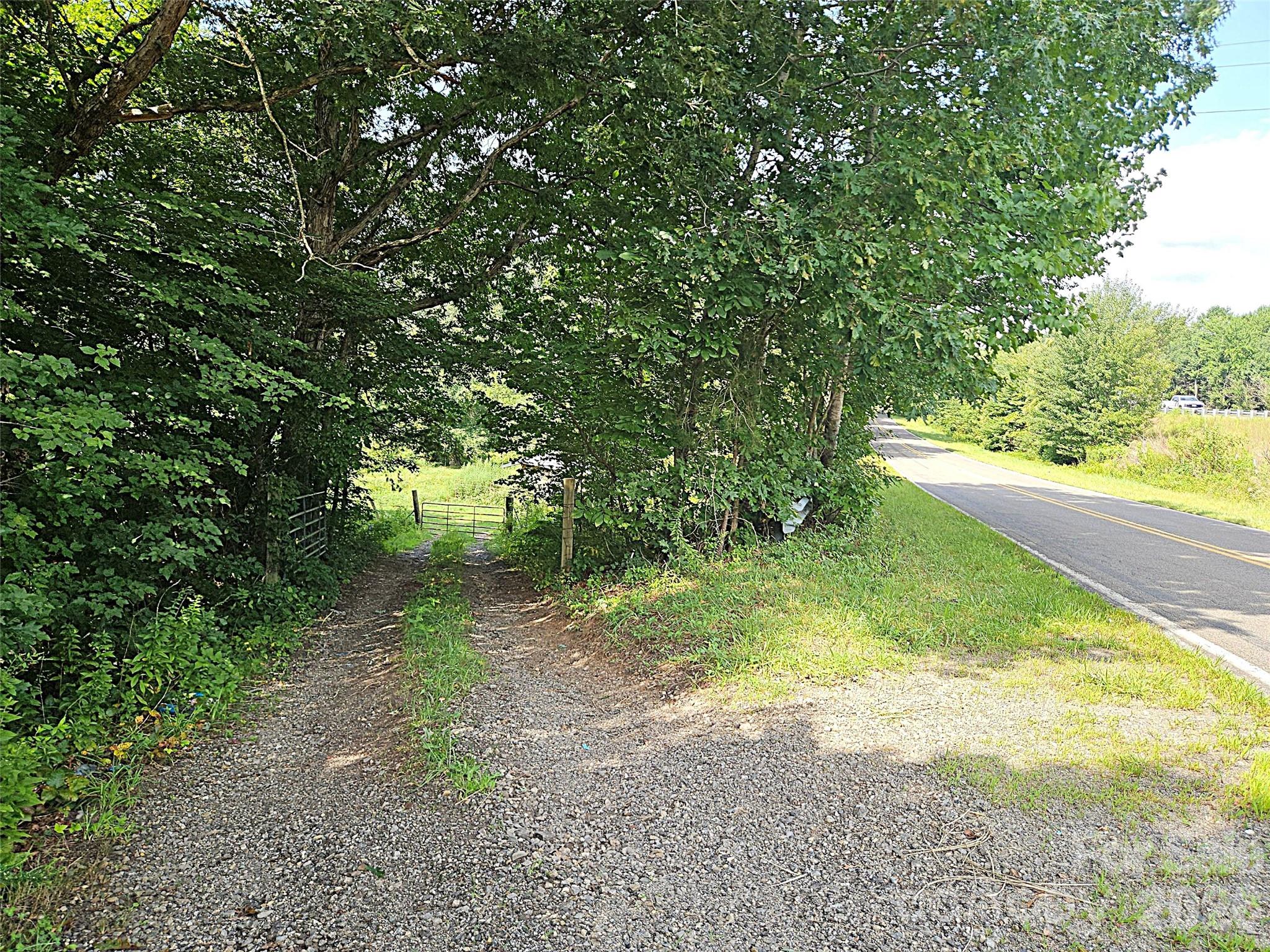 522 Buckeye Access Road Property Photo 12