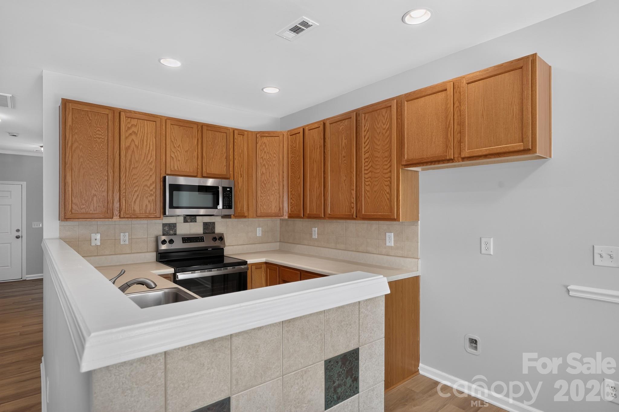 13711 Singleleaf Lane Property Photo 6
