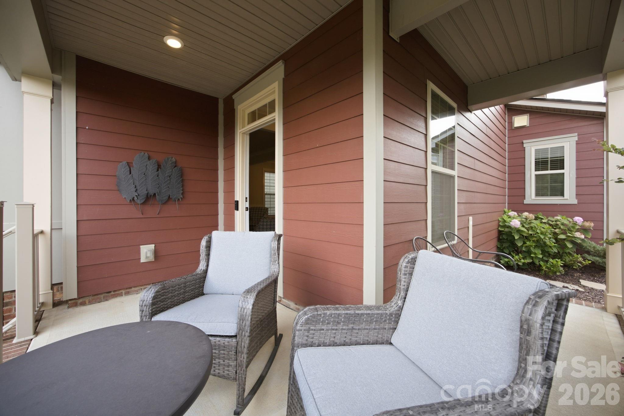 11644 Westbranch Parkway Property Photo 4