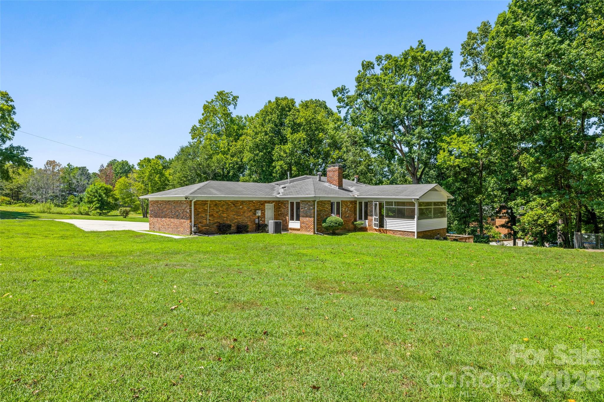 233 Laburn Avenue Property Photo 2