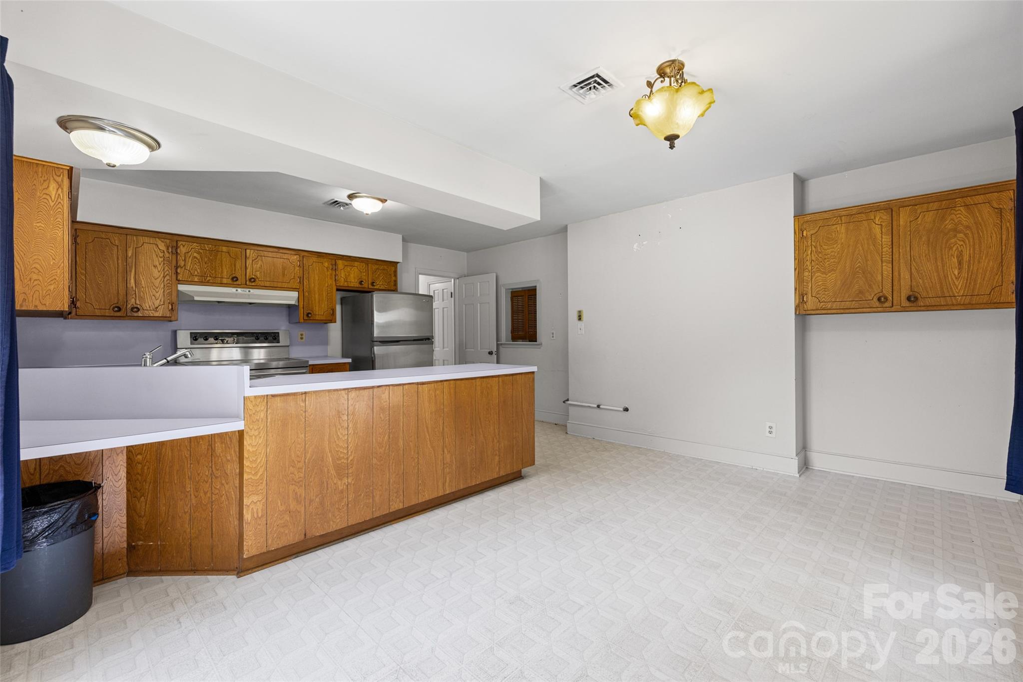 233 Laburn Avenue Property Photo 20
