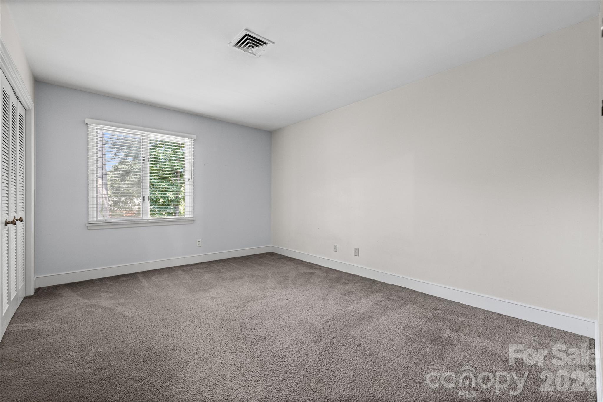 233 Laburn Avenue Property Photo 24