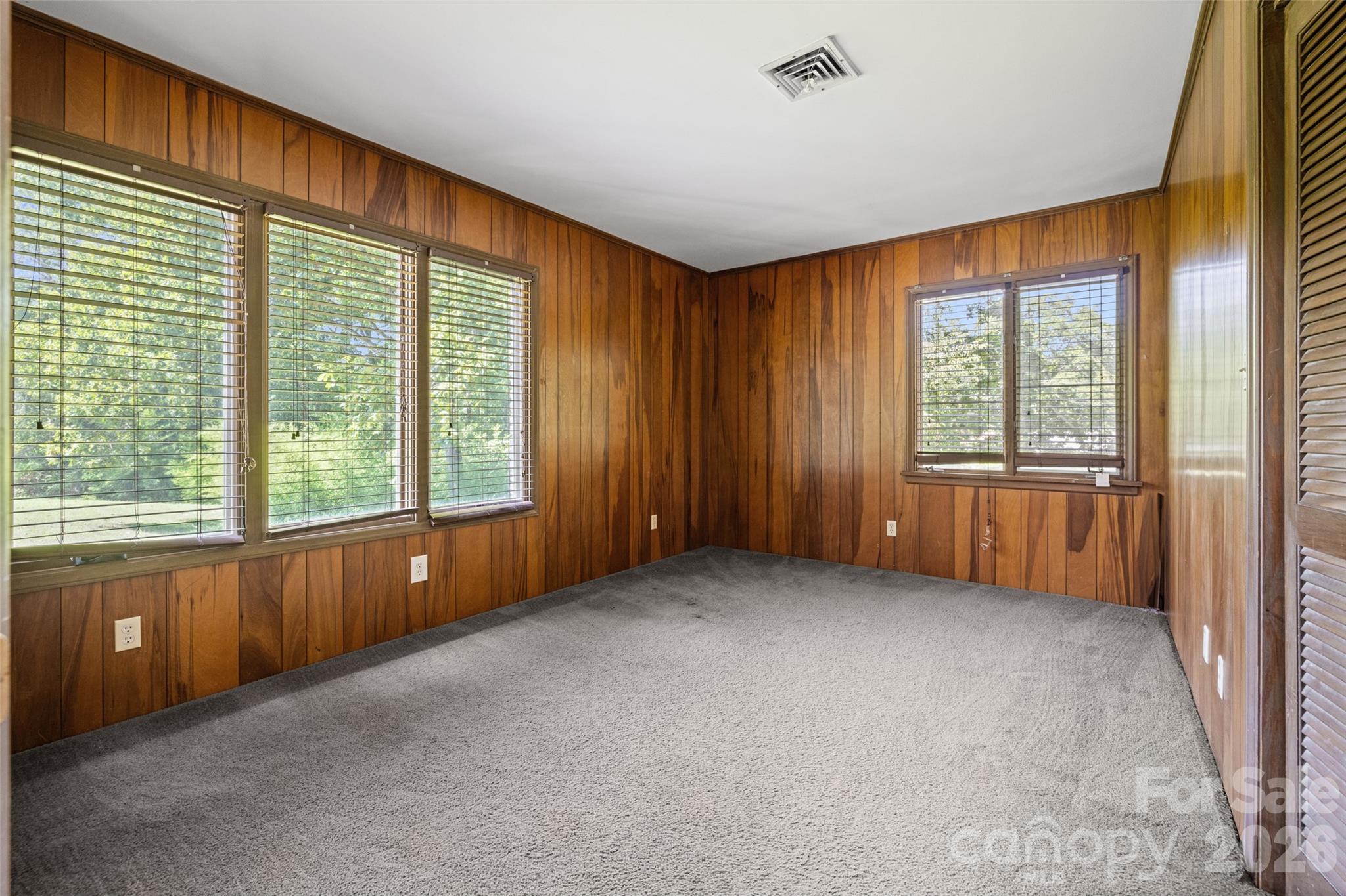 233 Laburn Avenue Property Photo 25