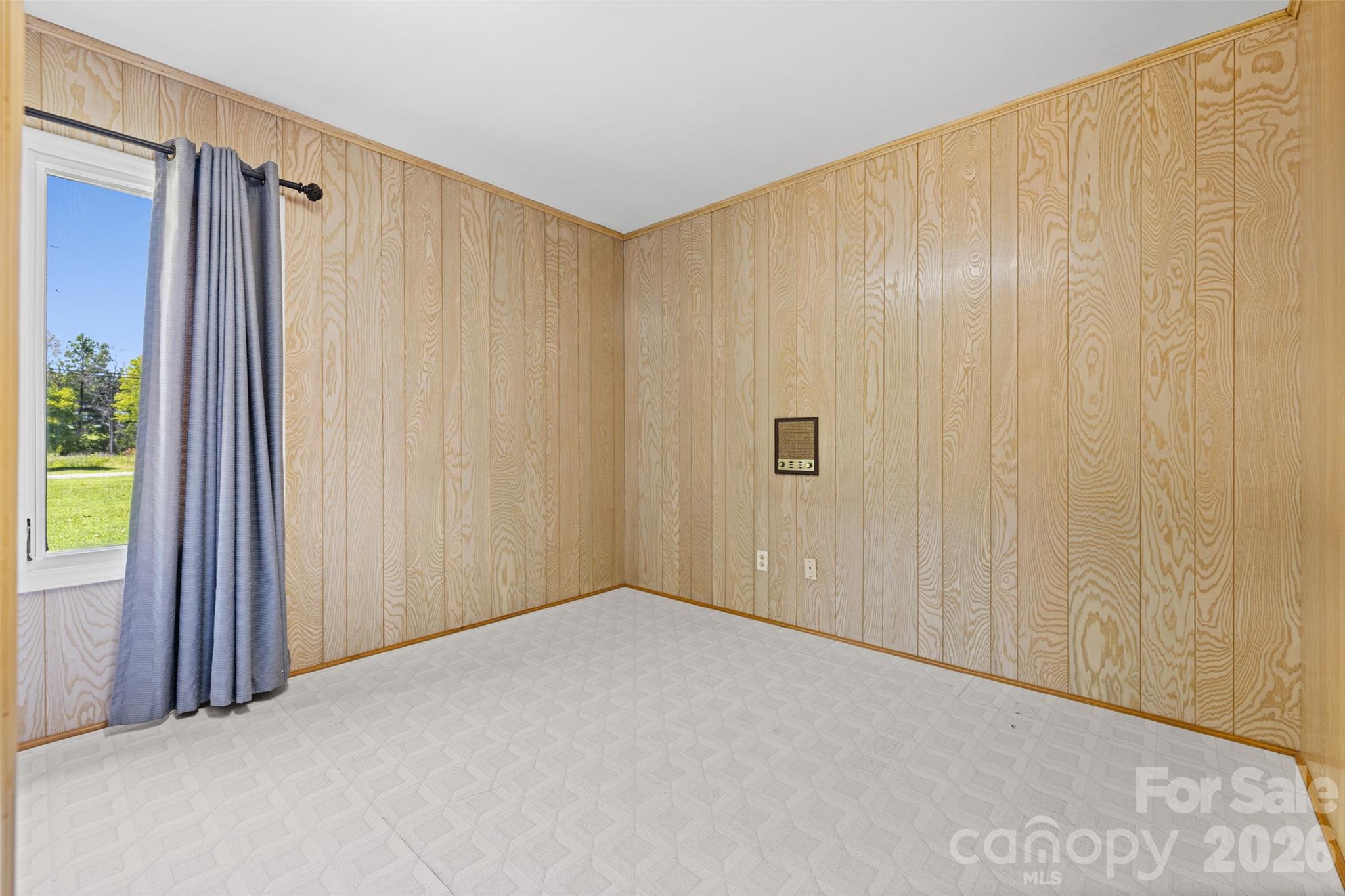 233 Laburn Avenue Property Photo 27